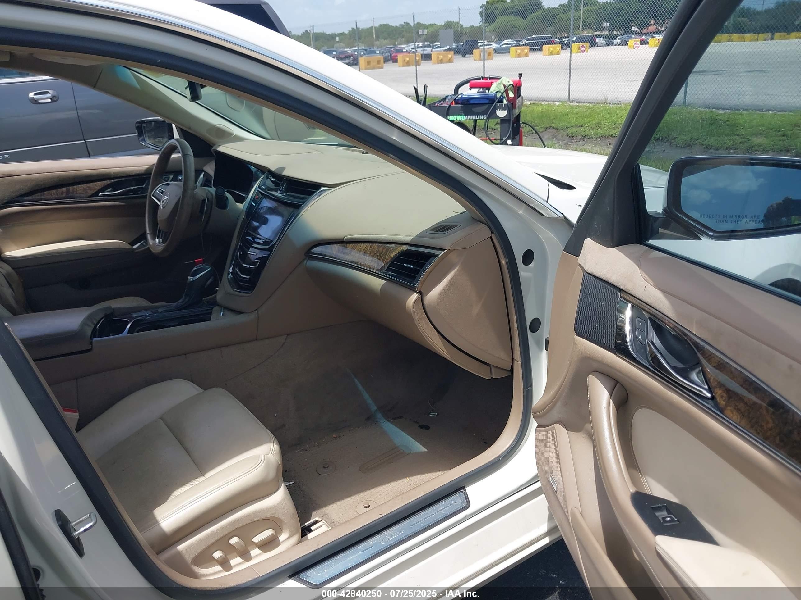 CADILLAC CTS image 5