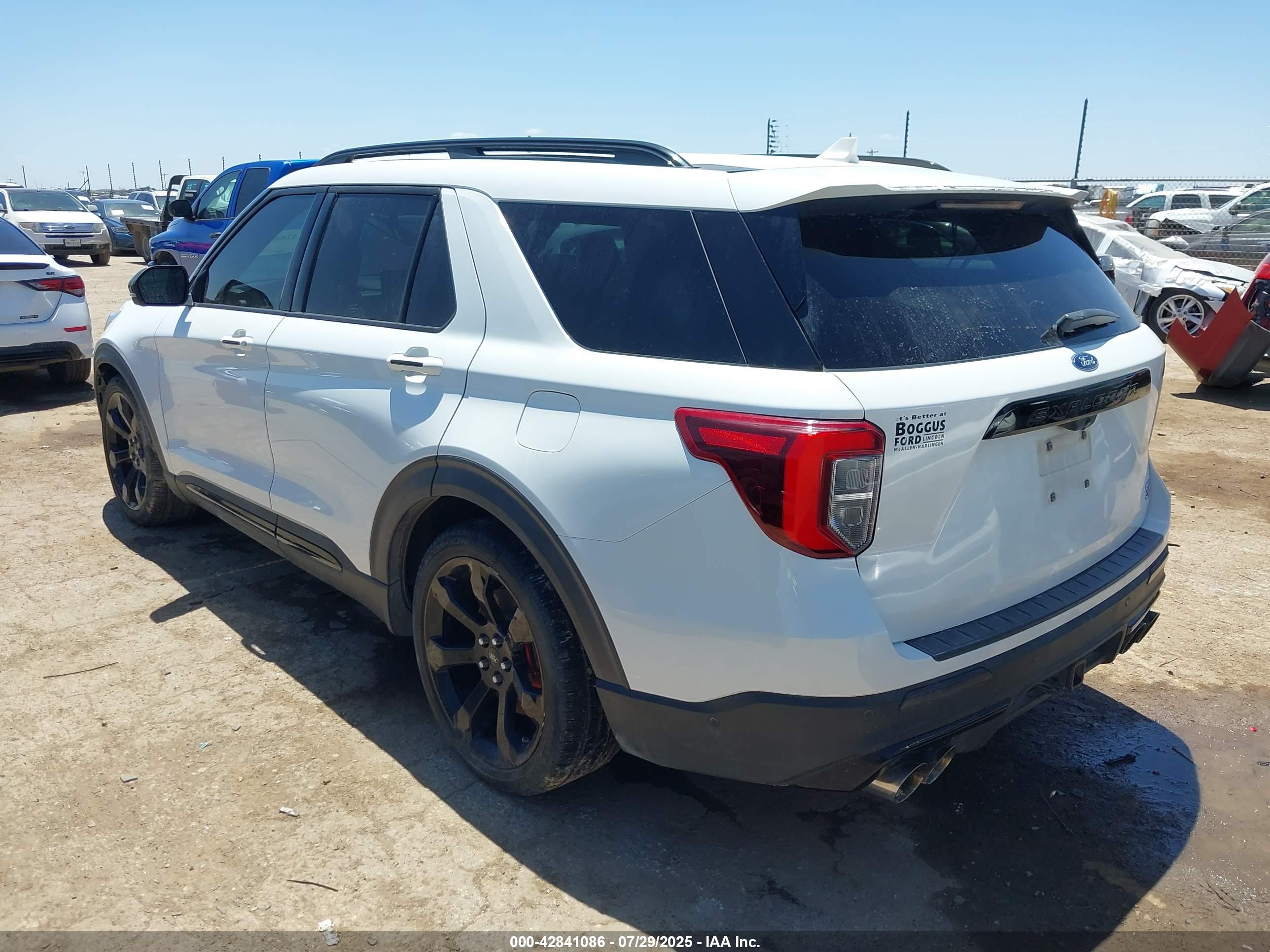 FORD EXPLORER image 3