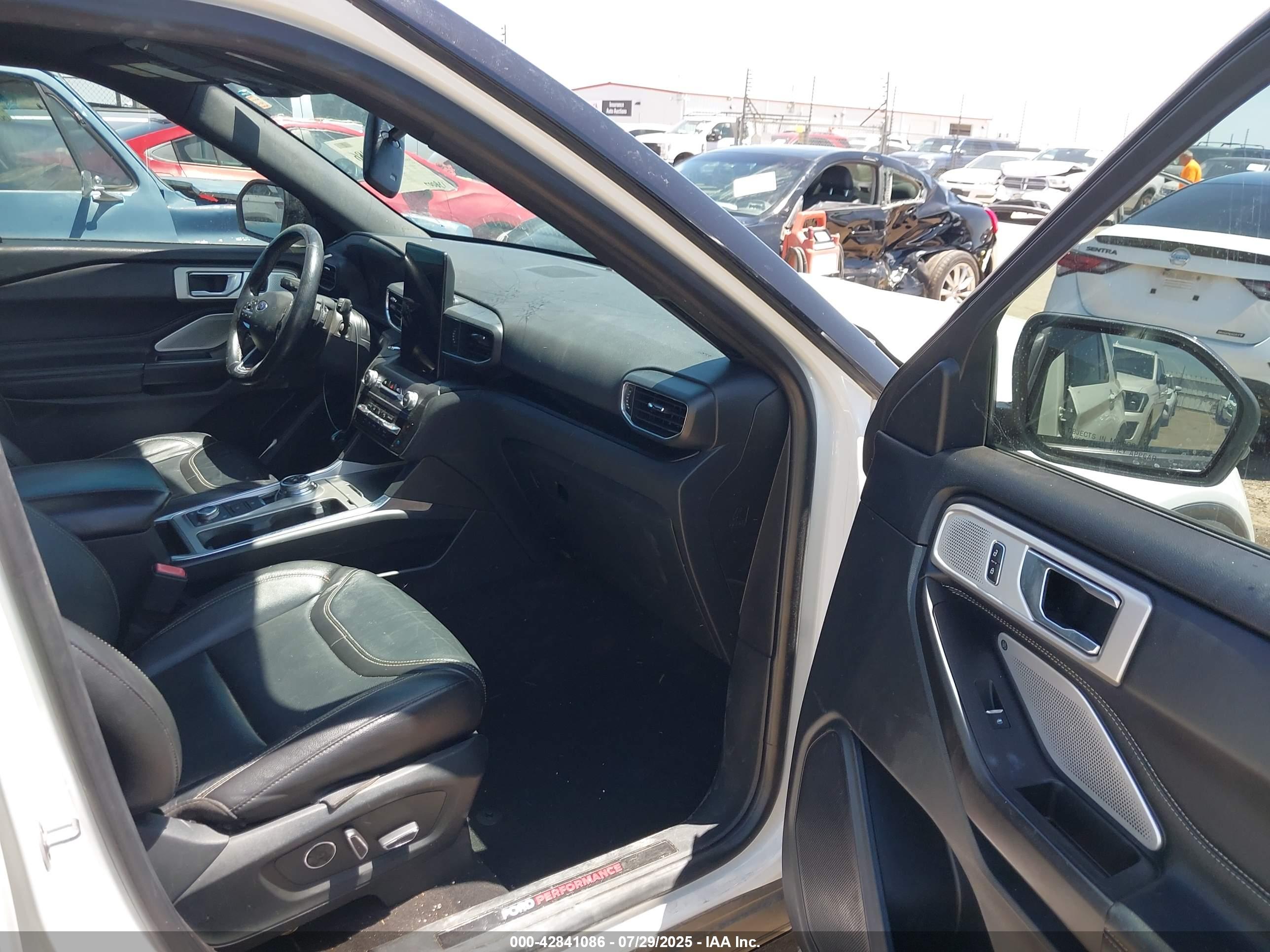 FORD EXPLORER image 5