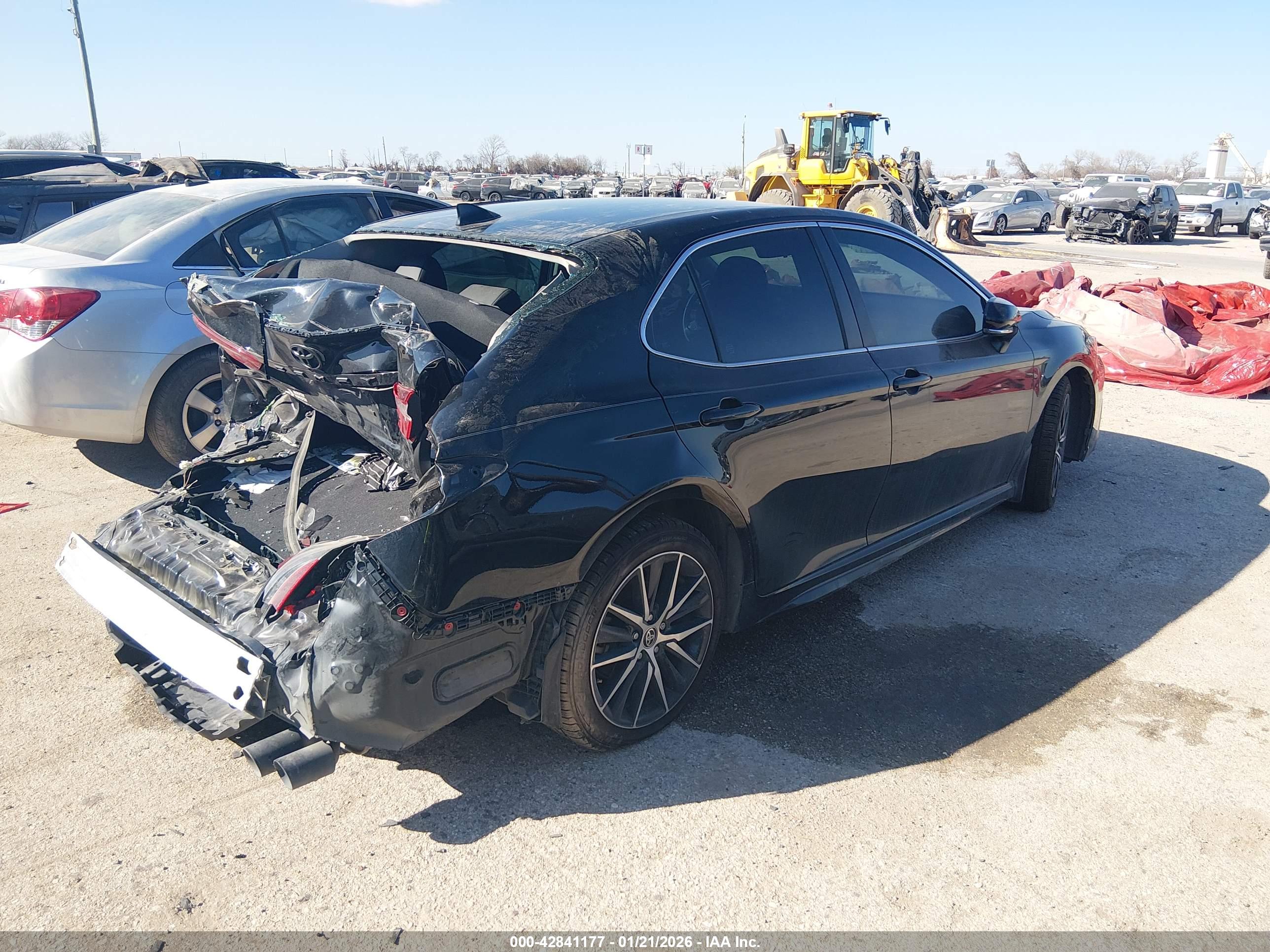 TOYOTA CAMRY image 4