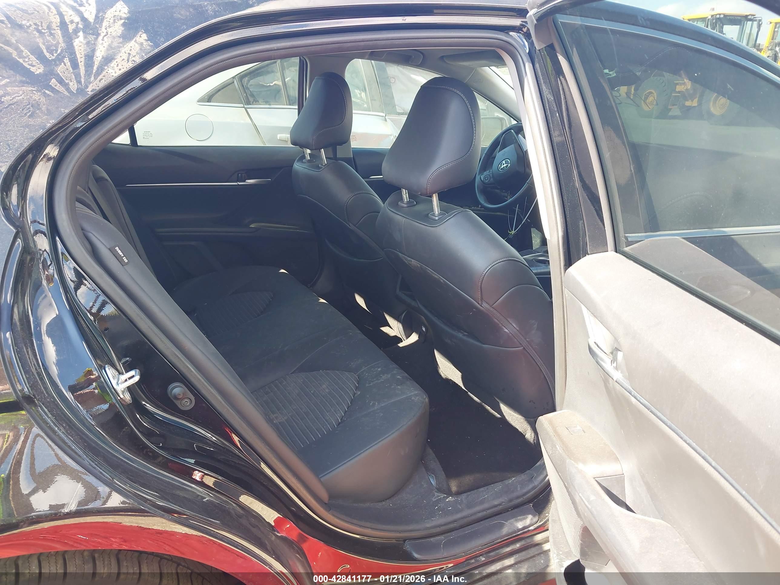 TOYOTA CAMRY image 8