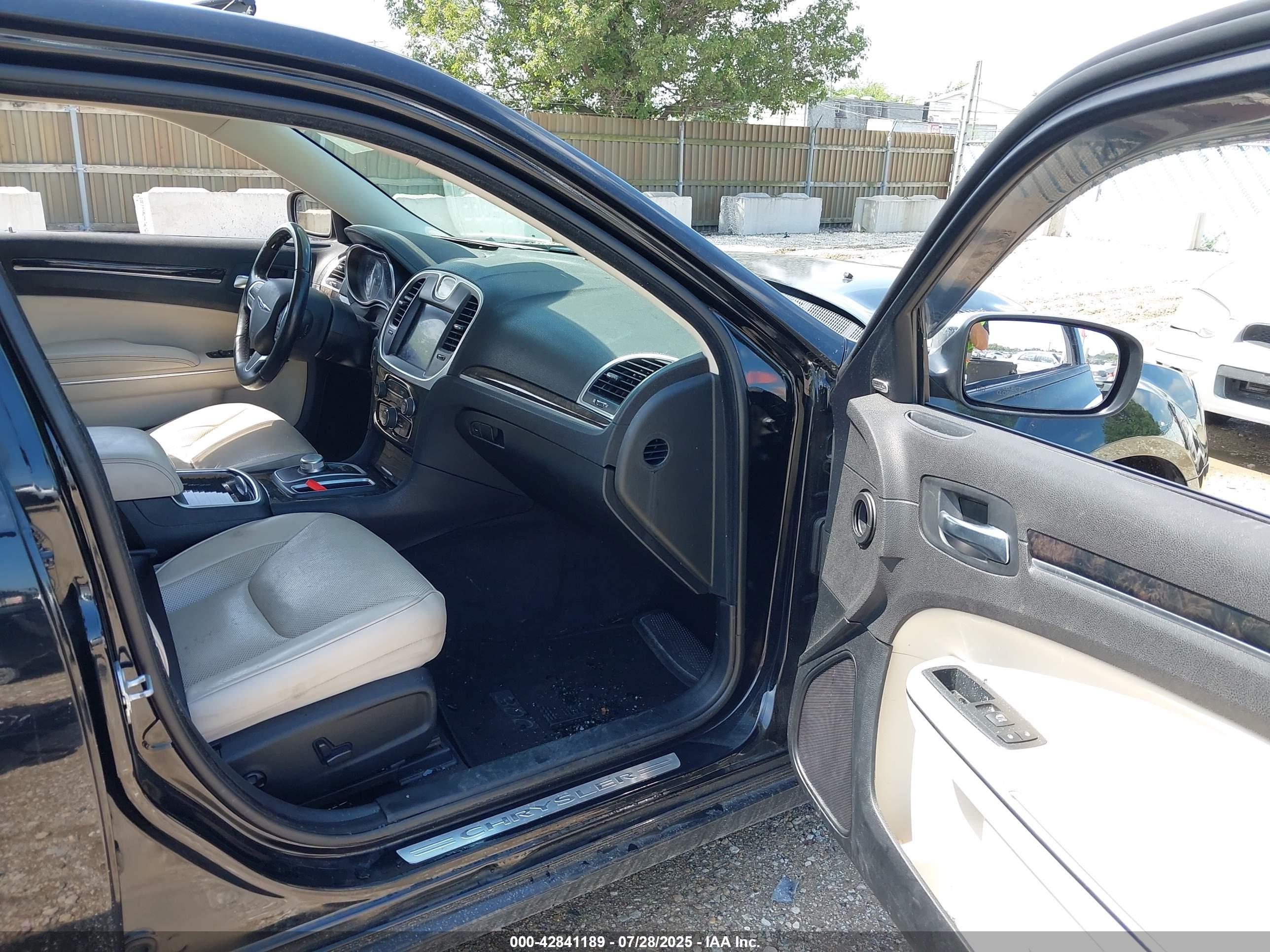 CHRYSLER 300C image 5