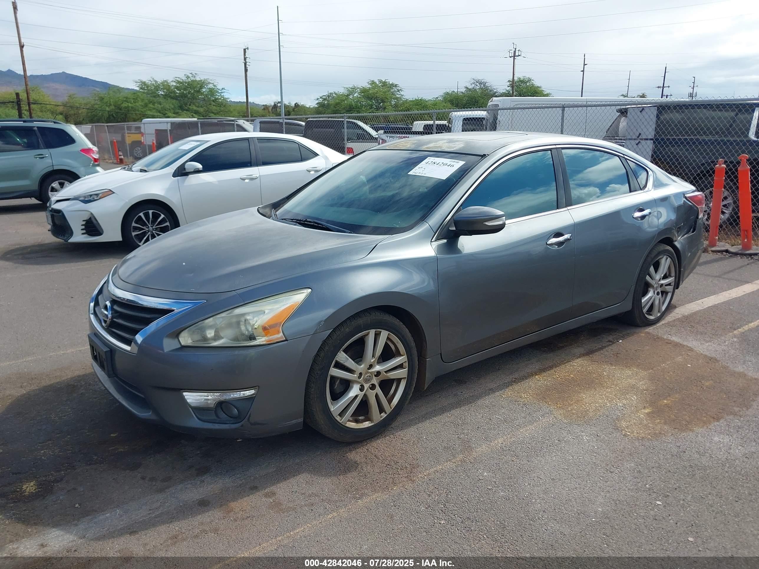 NISSAN ALTIMA image 2