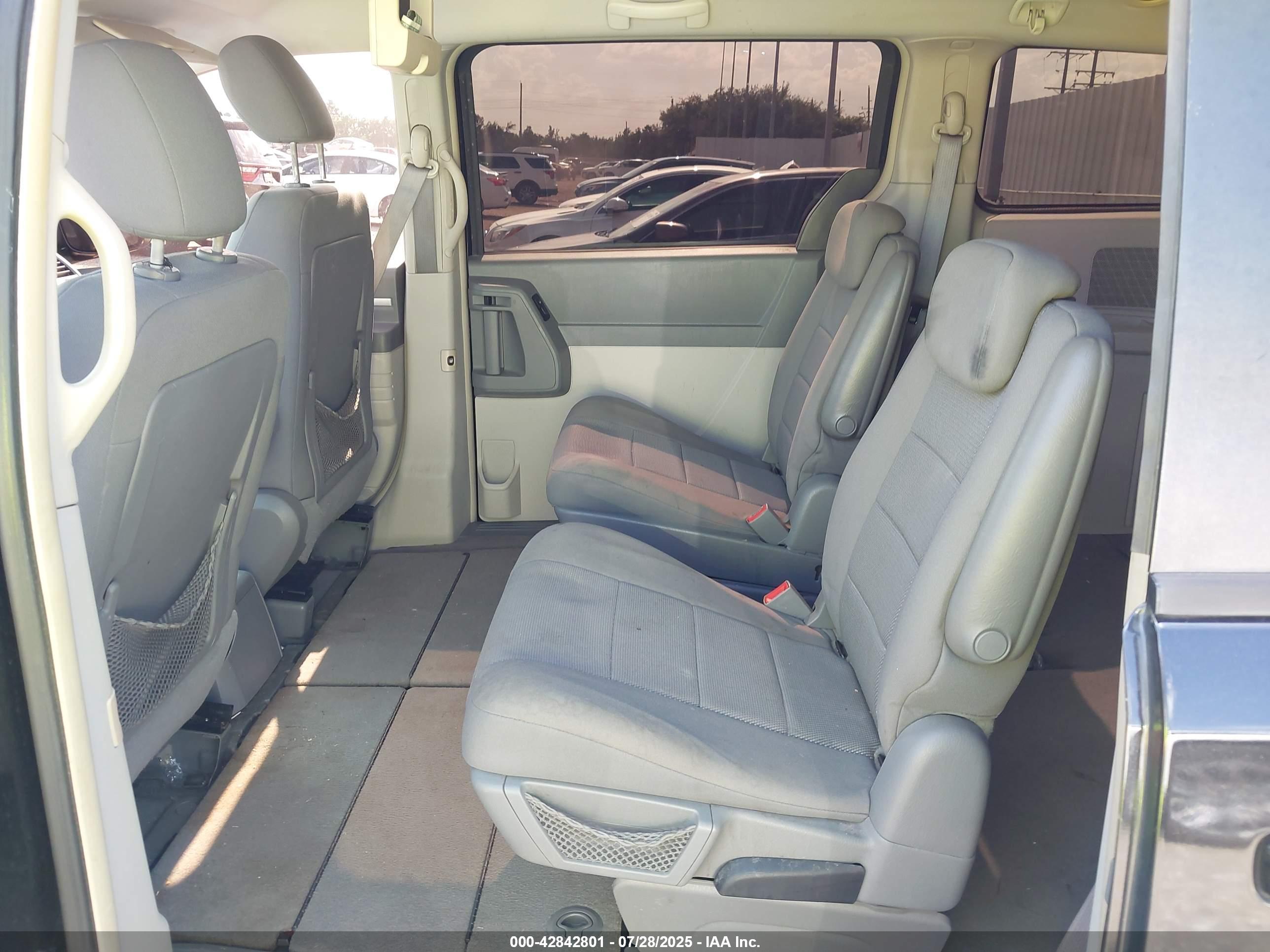 DODGE GRAND image 8