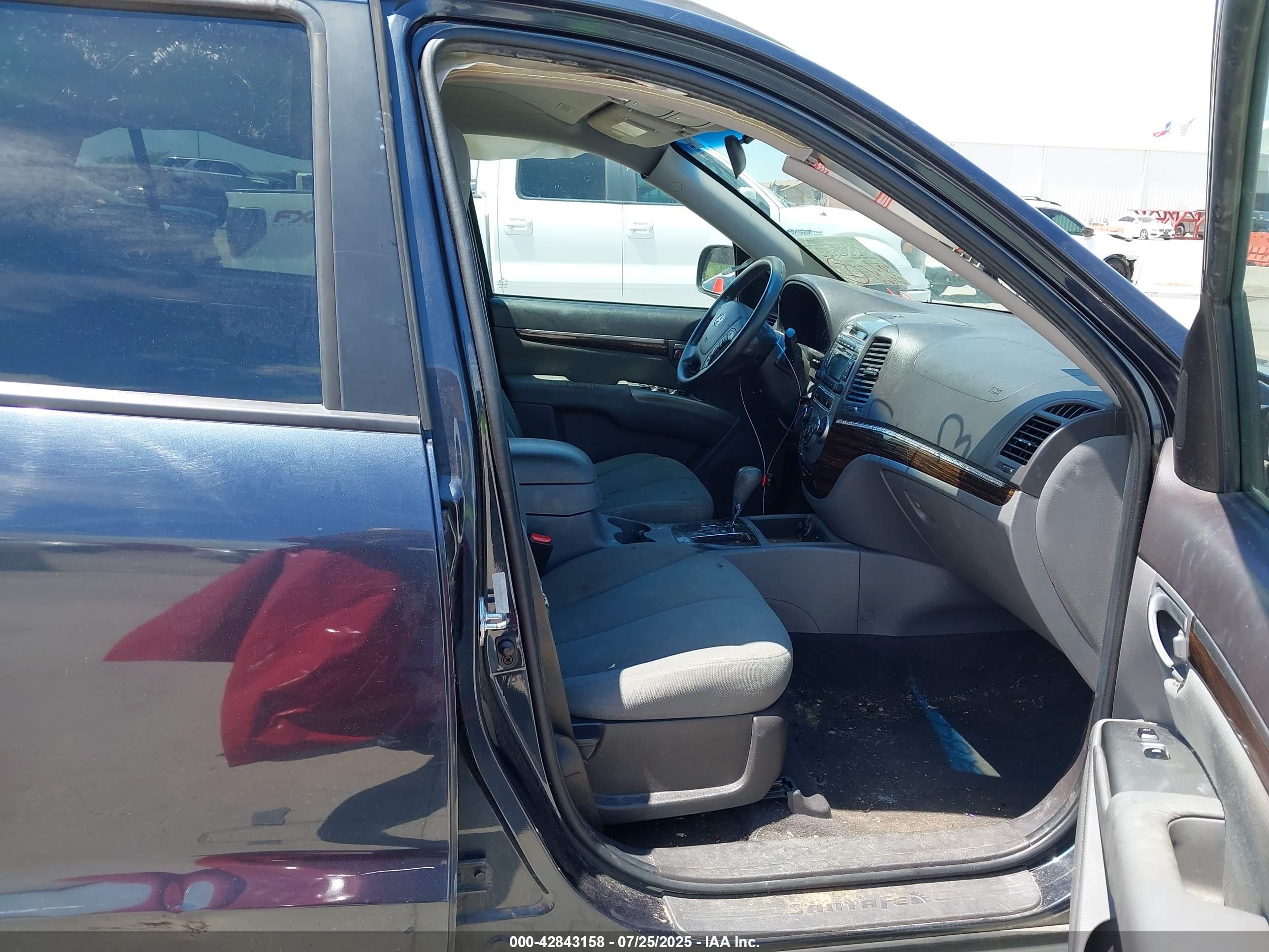 HYUNDAI SANTA image 5