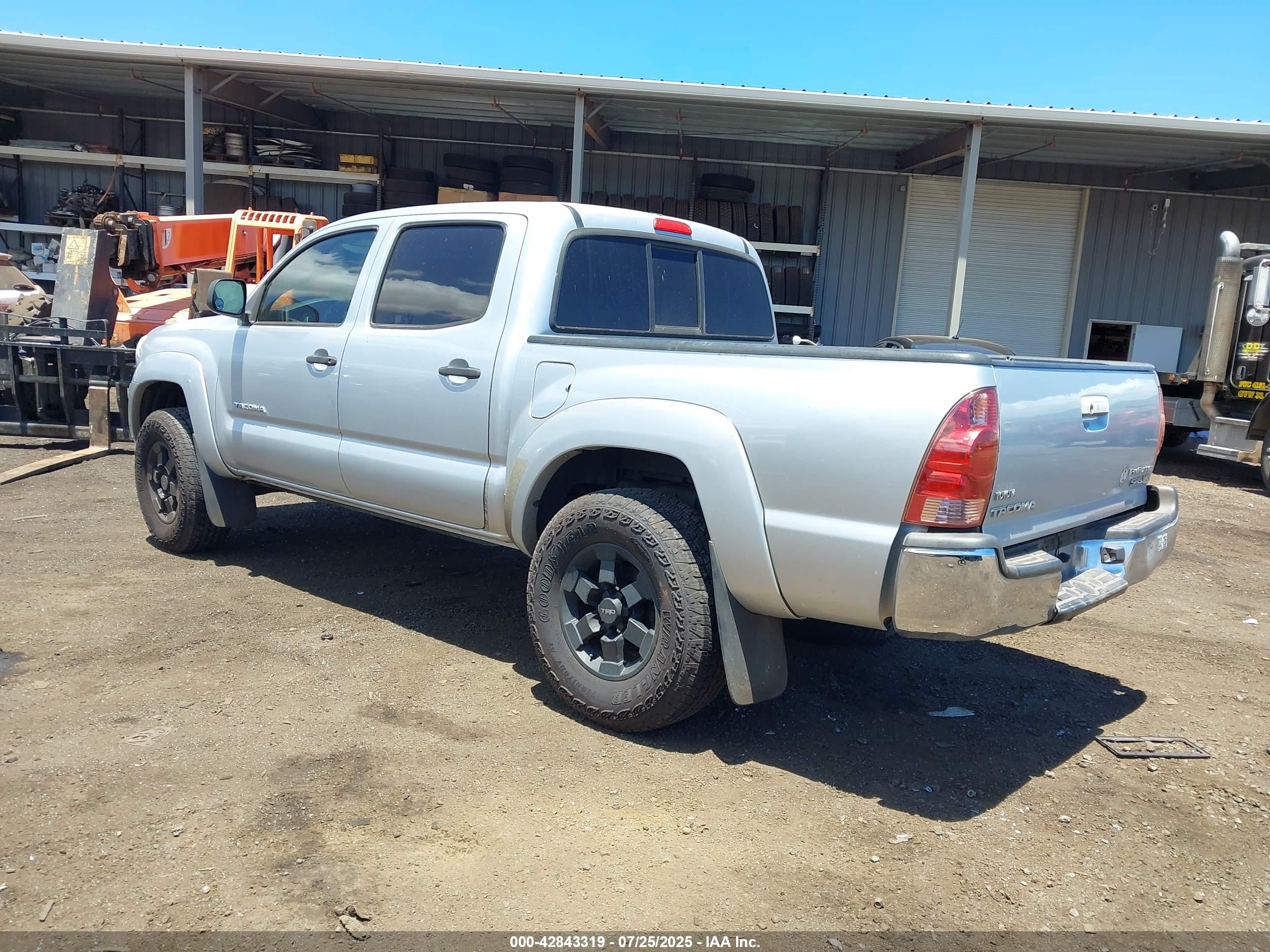 TOYOTA TACOMA image 3