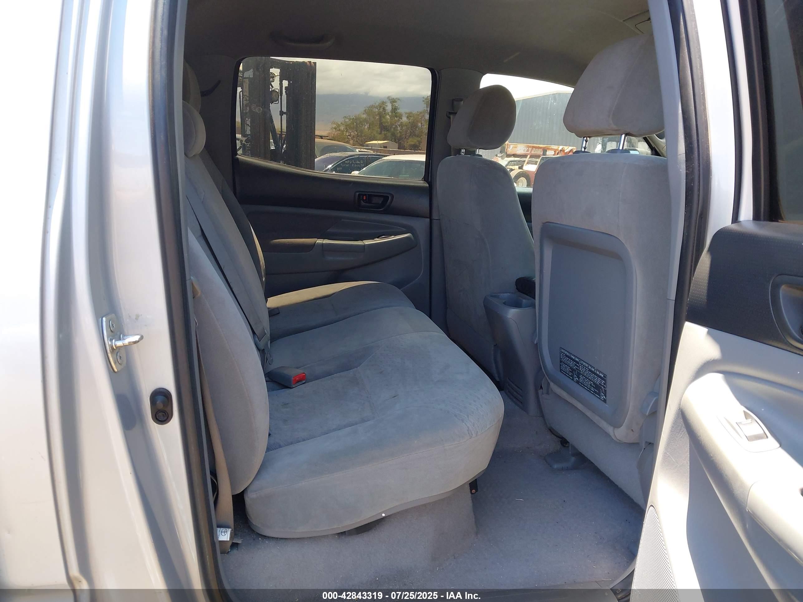 TOYOTA TACOMA image 8