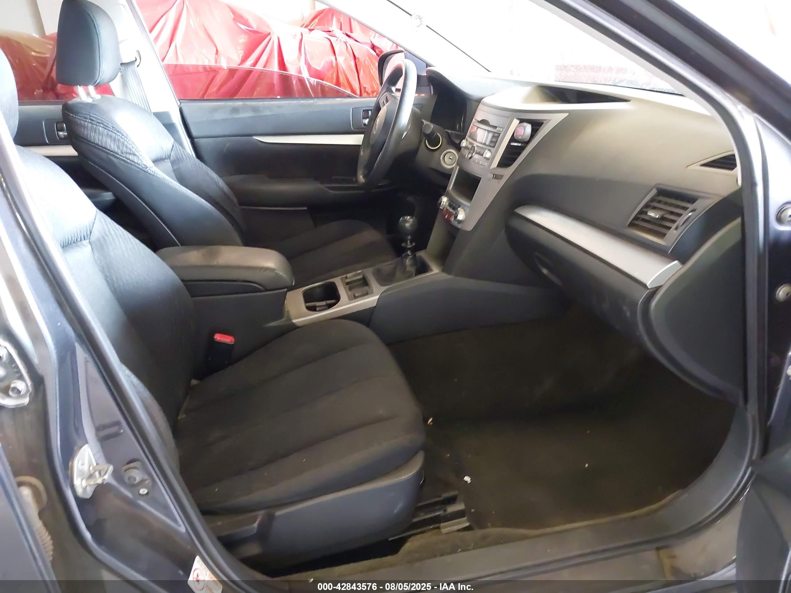 SUBARU LEGACY image 5