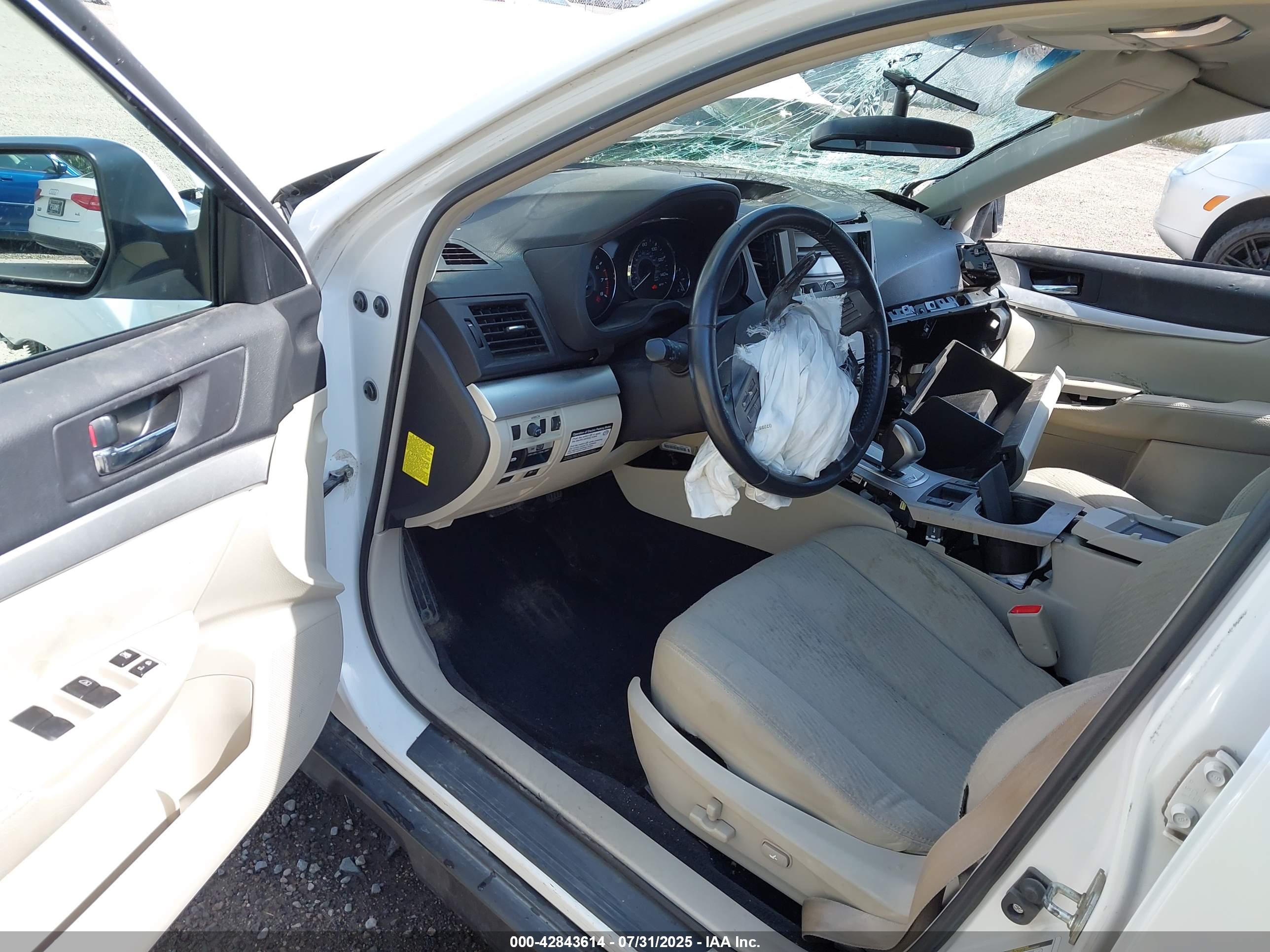 SUBARU OUTBACK image 5