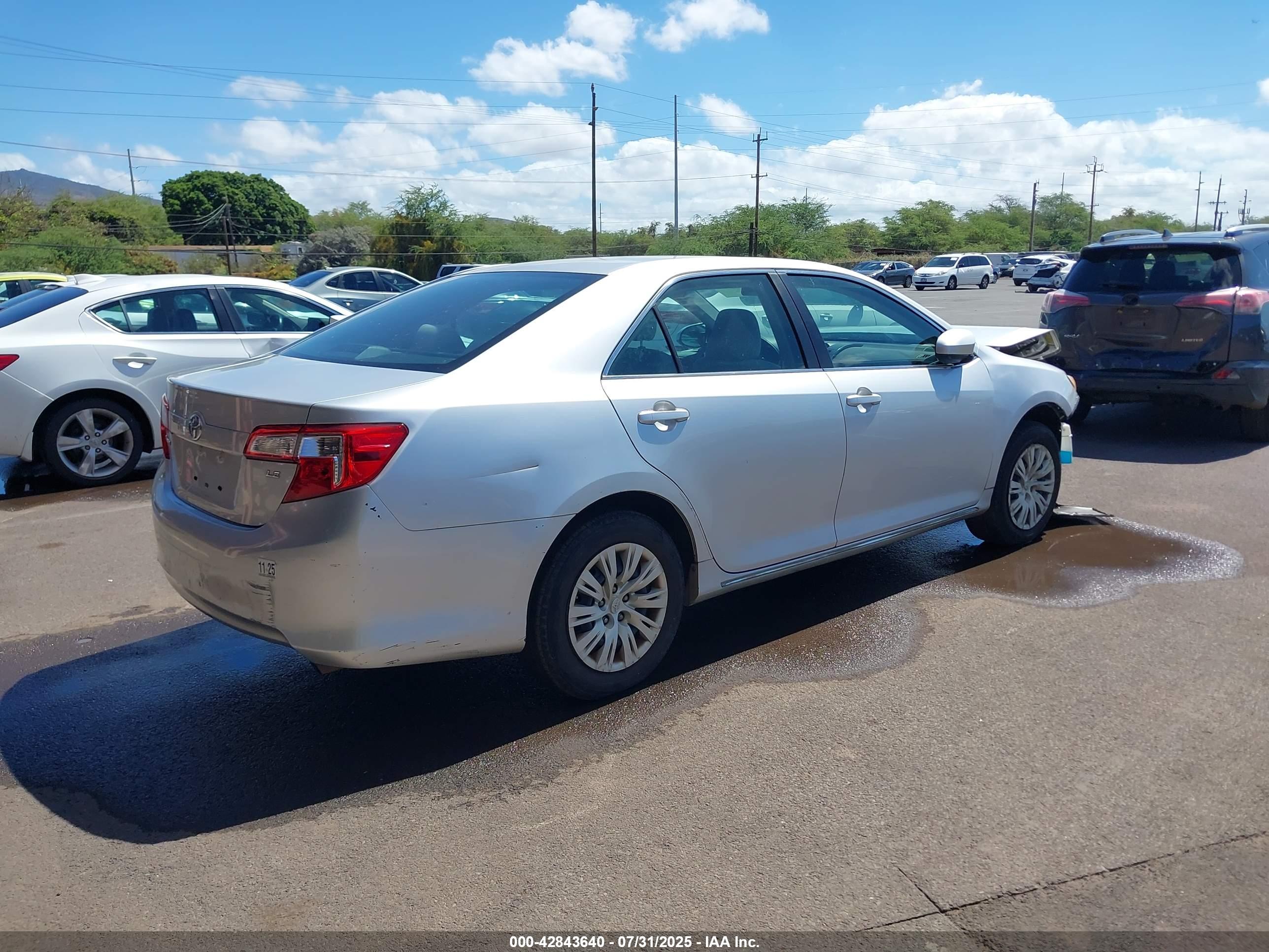 TOYOTA CAMRY image 4