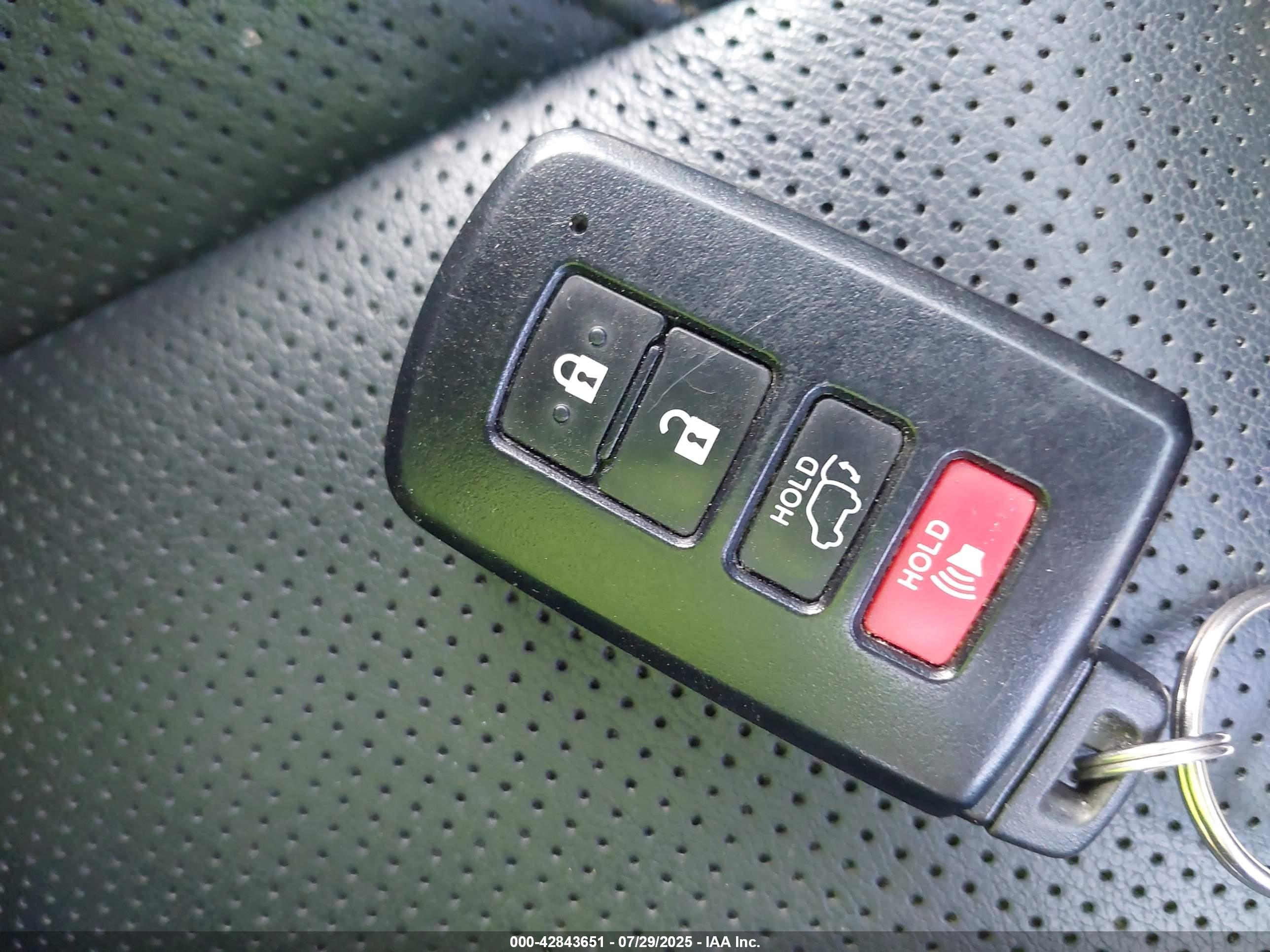 TOYOTA HIGHLANDER image 11