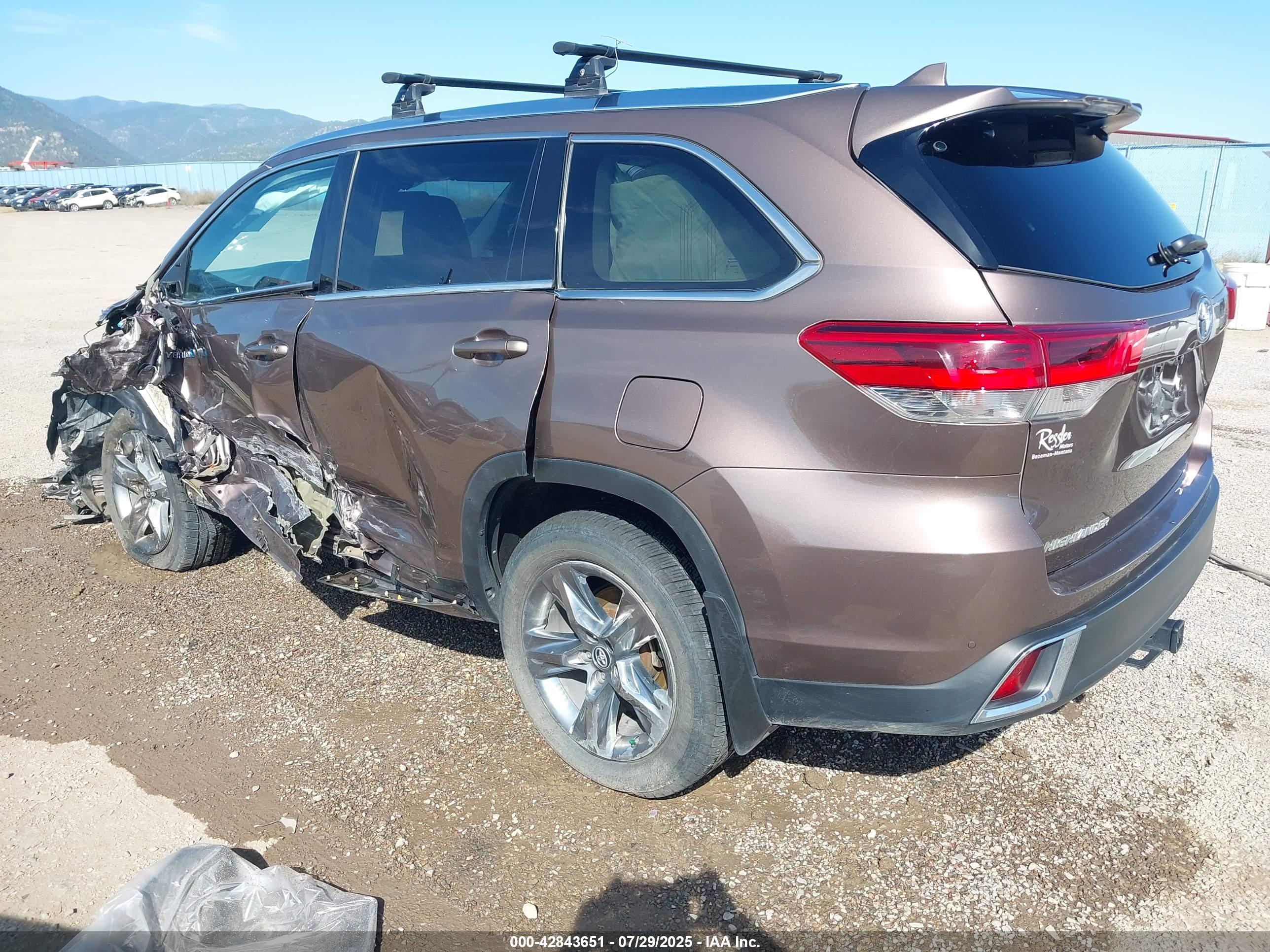 TOYOTA HIGHLANDER image 3