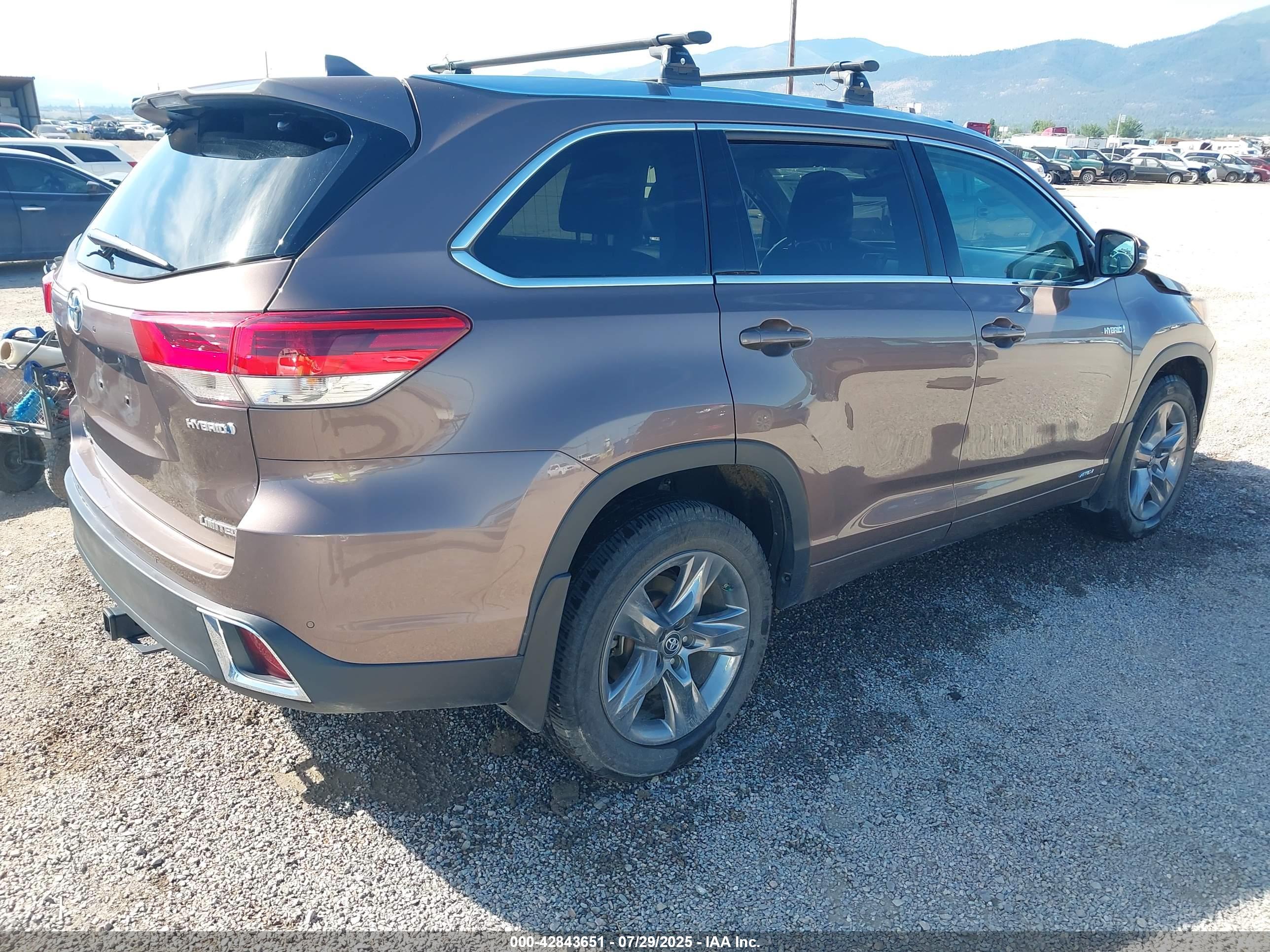 TOYOTA HIGHLANDER image 4