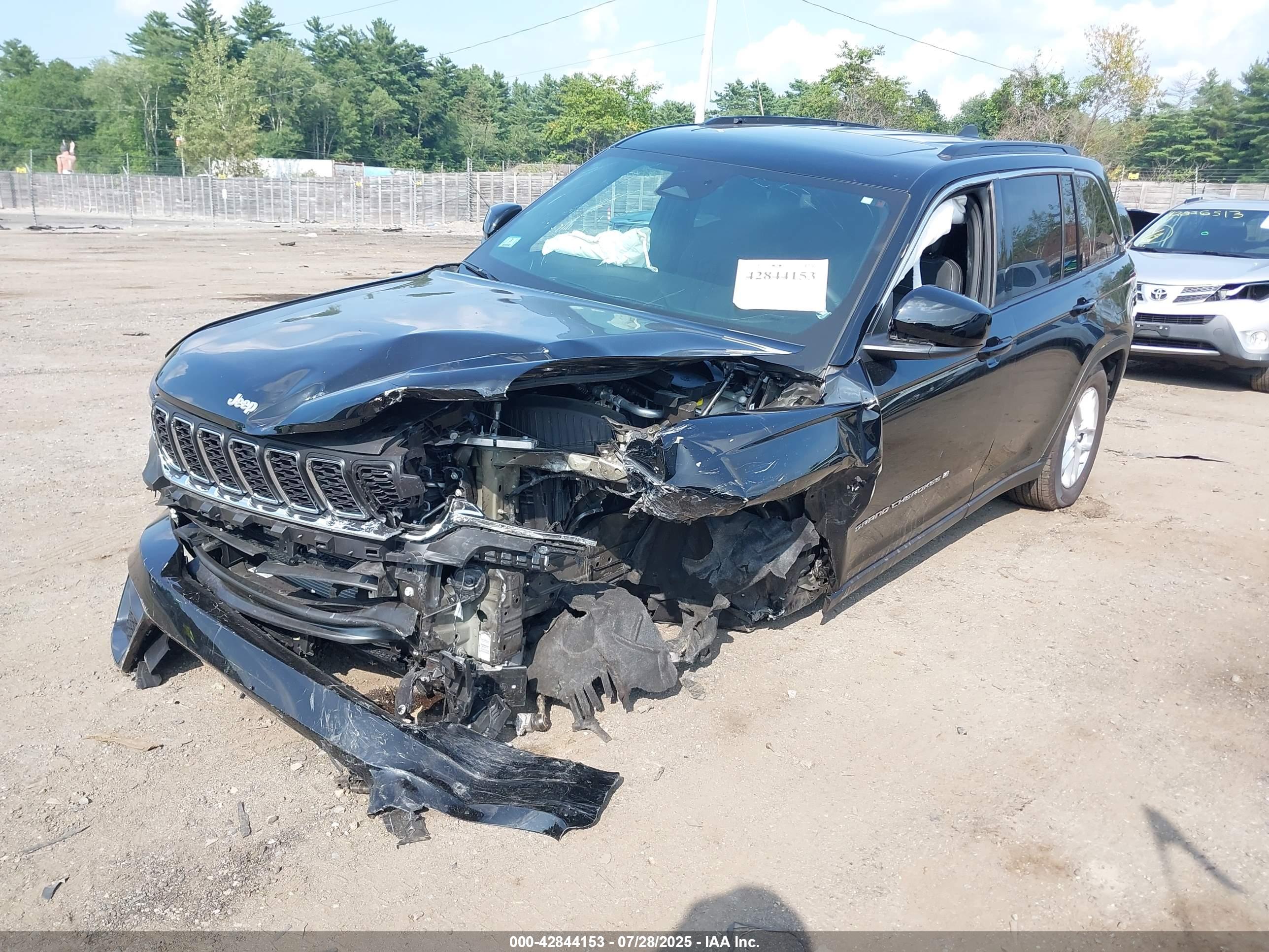JEEP GRAND image 2