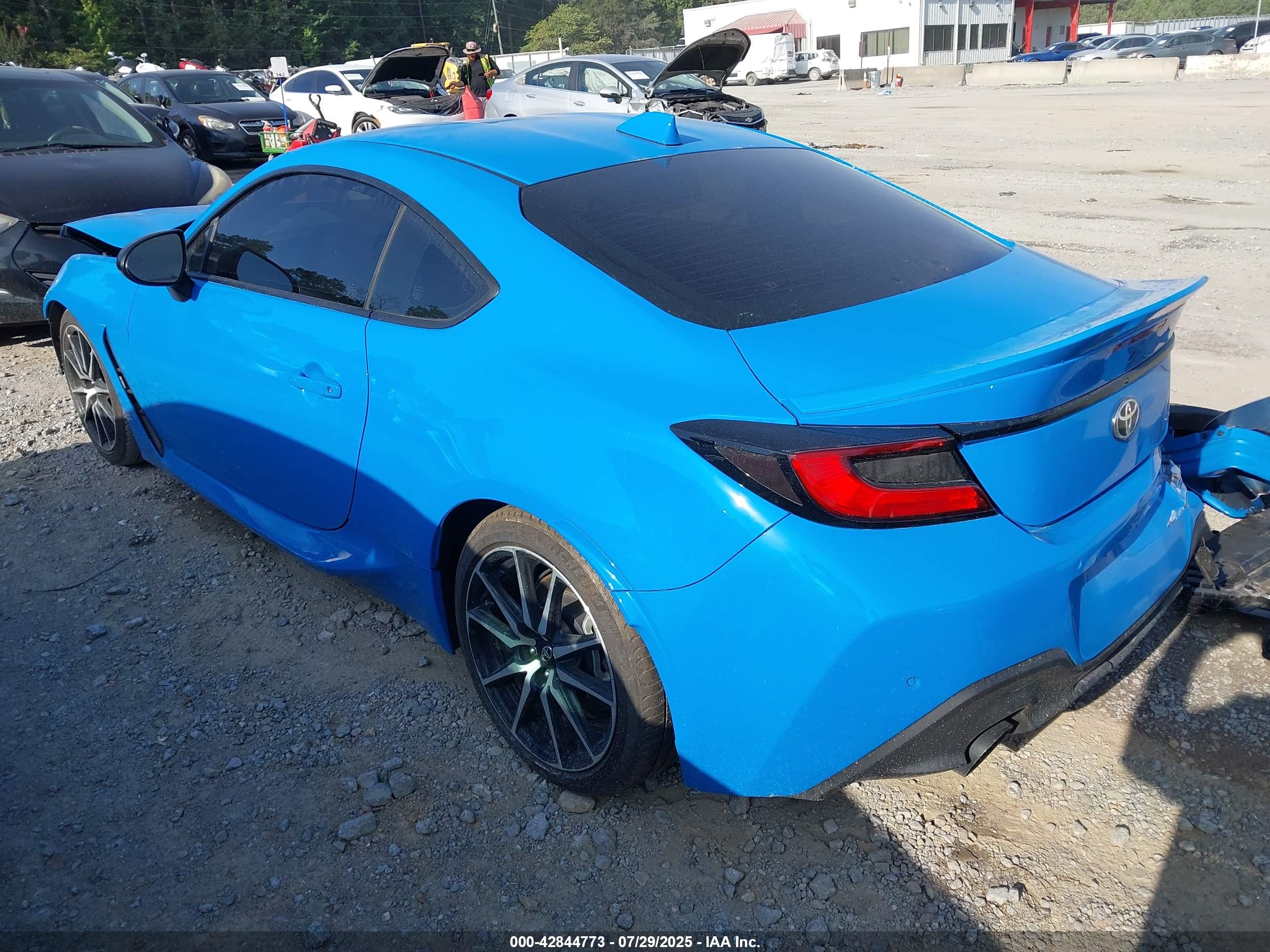 TOYOTA GR86 image 3