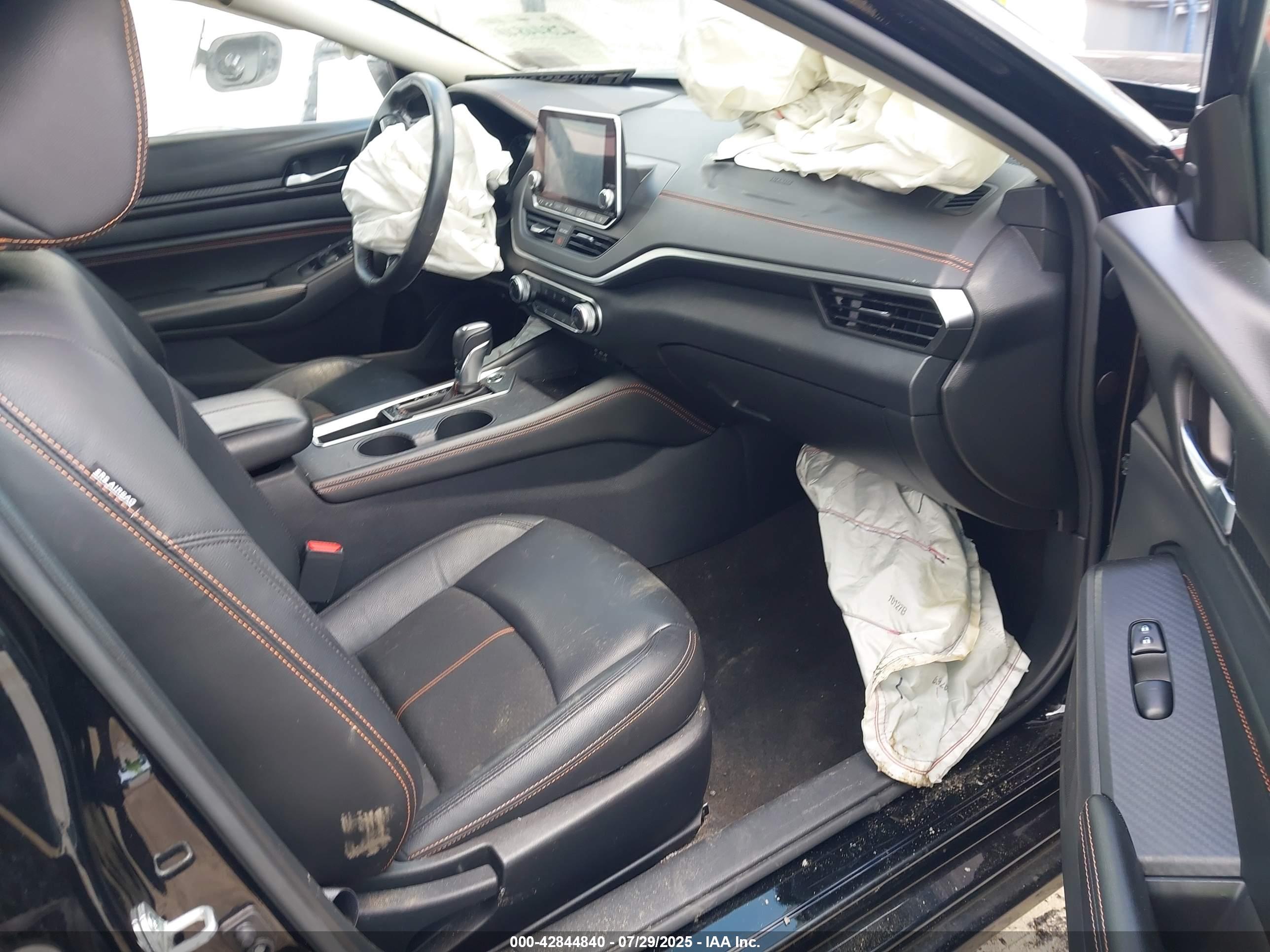 NISSAN ALTIMA image 5