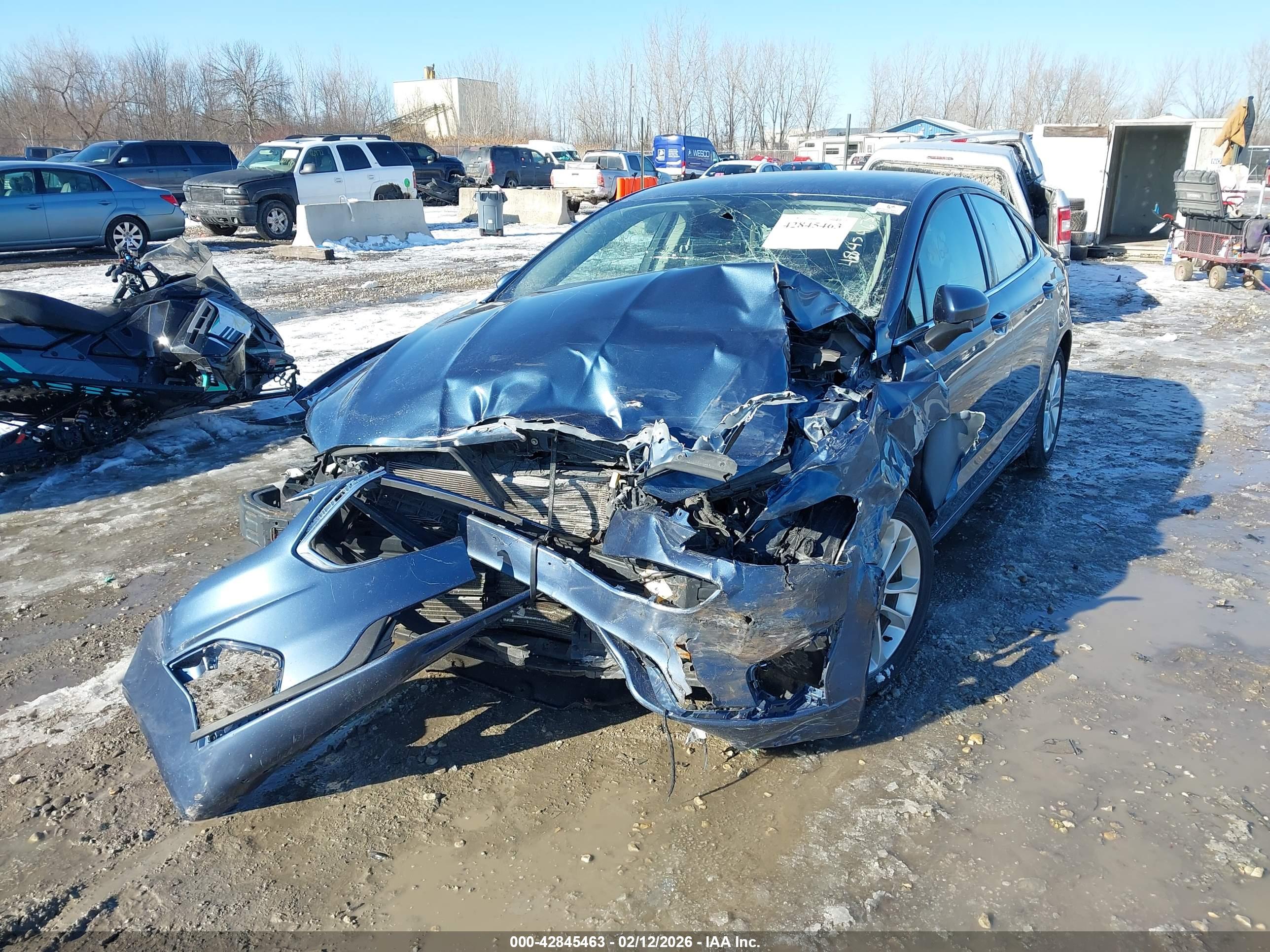 FORD FUSION image 6