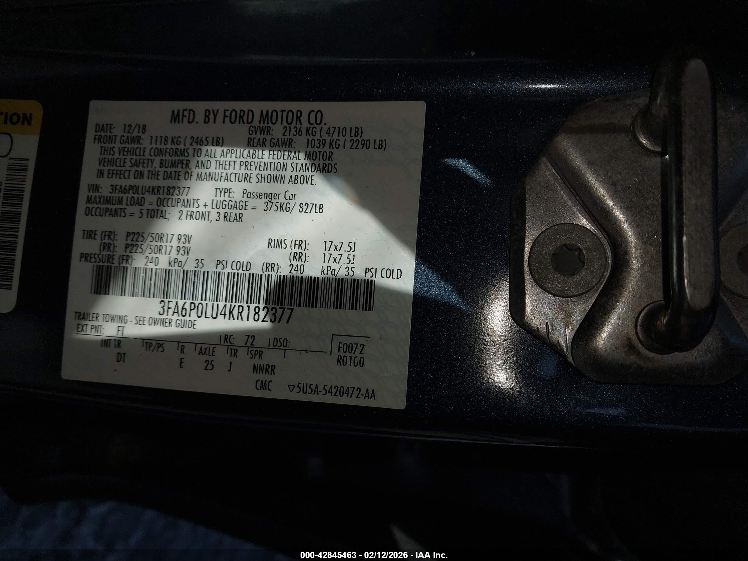 FORD FUSION image 9