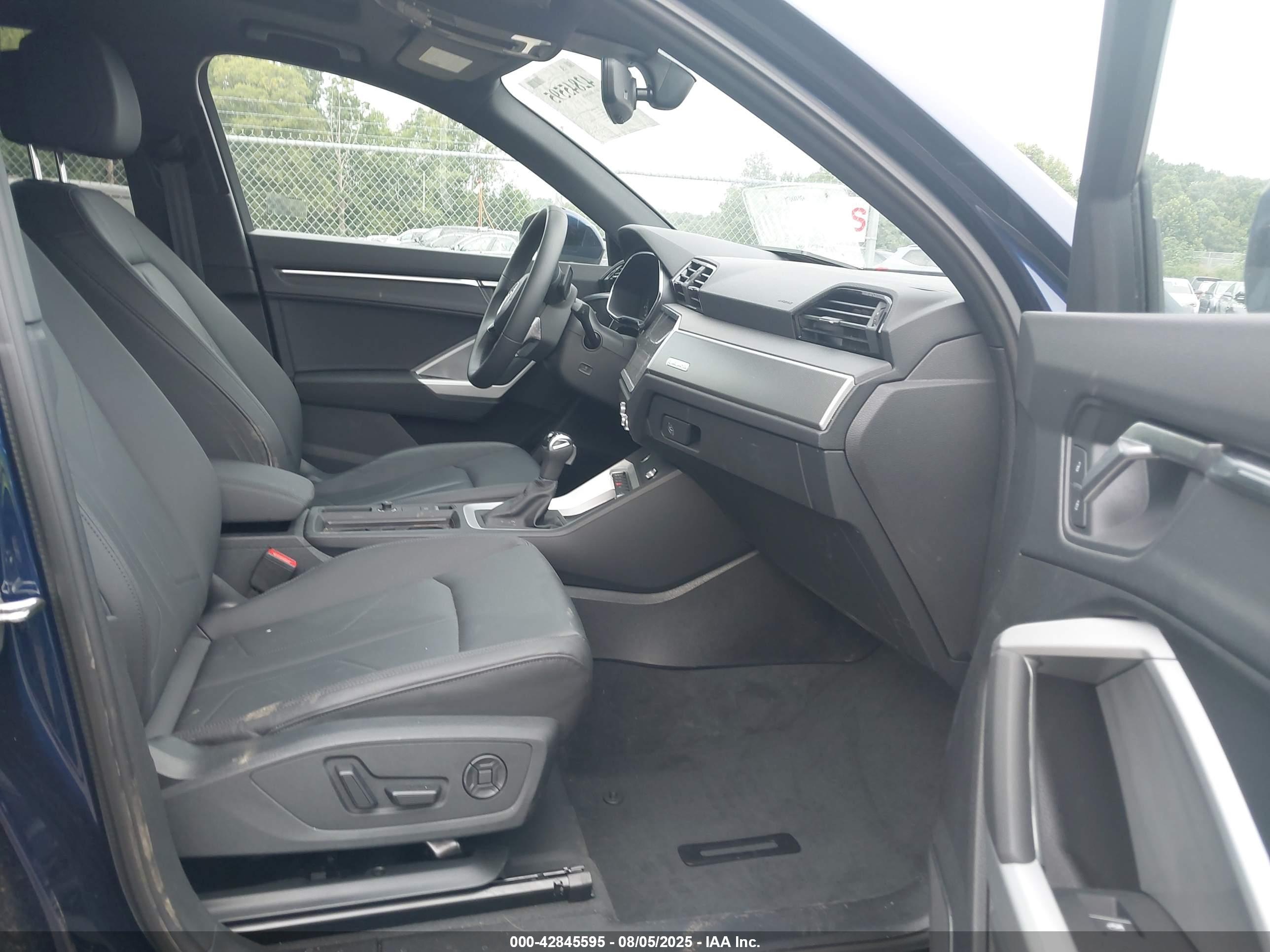 AUDI Q3 image 5