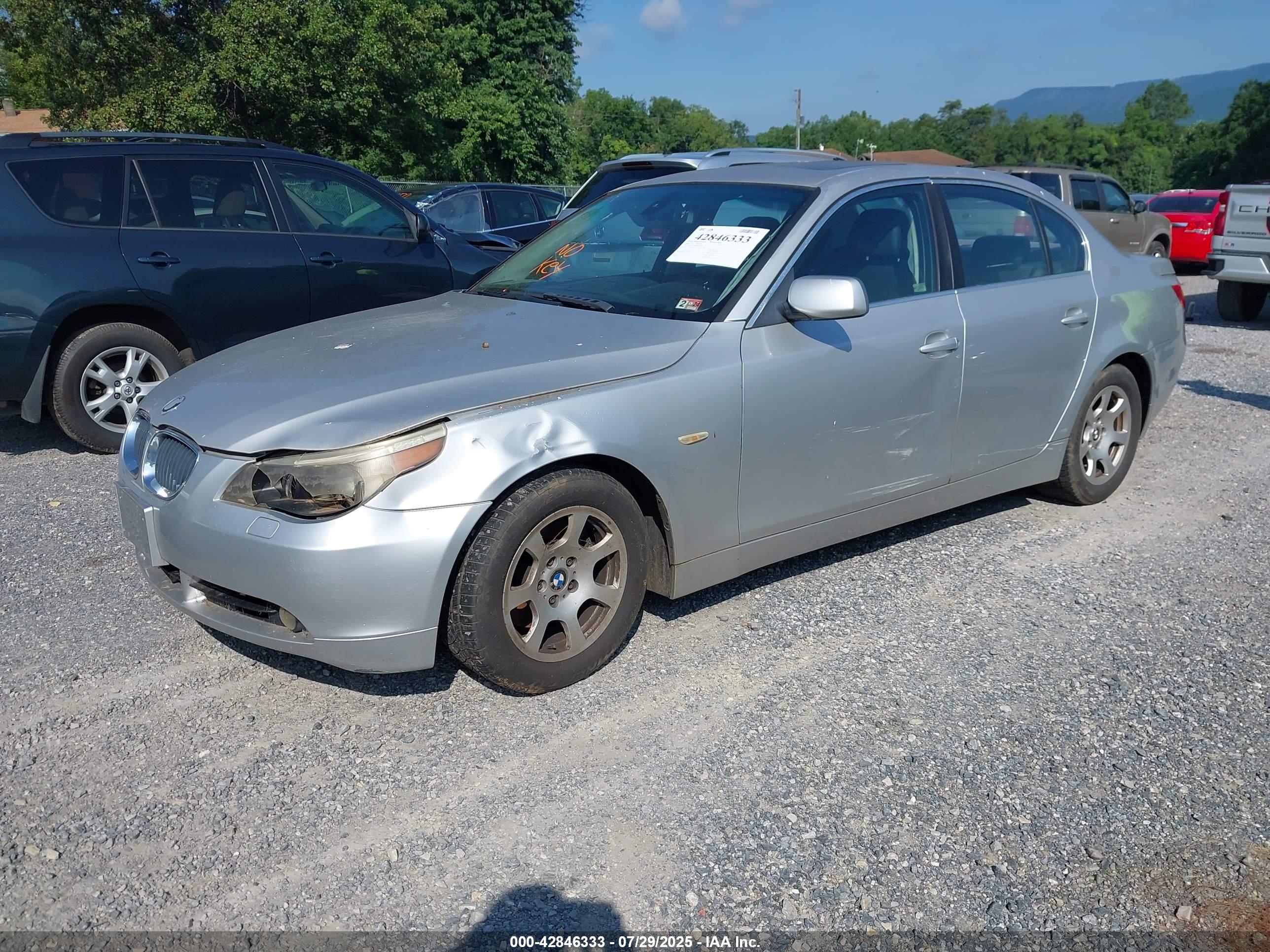 BMW 525I image 2