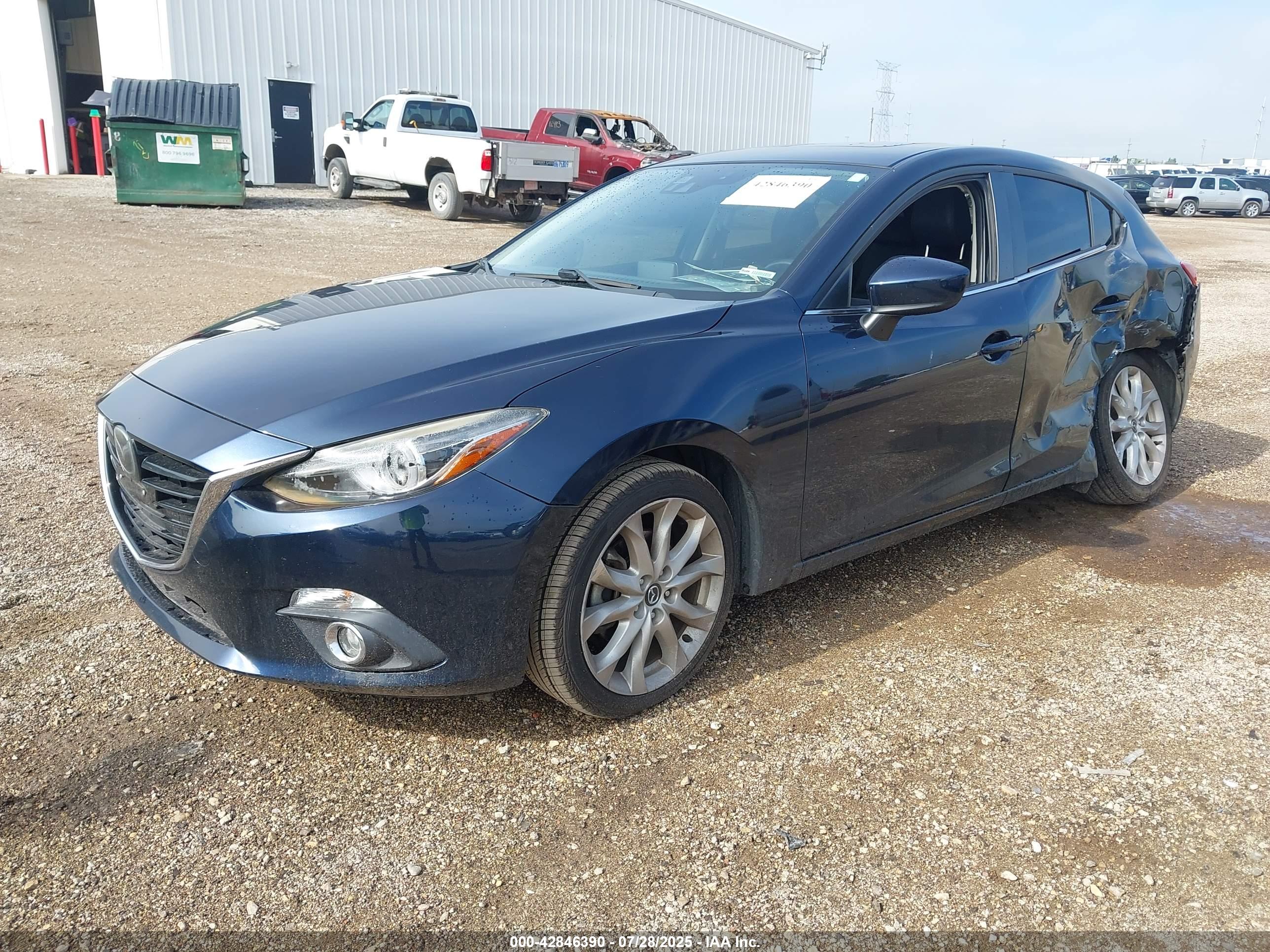 MAZDA MAZDA3 image 2