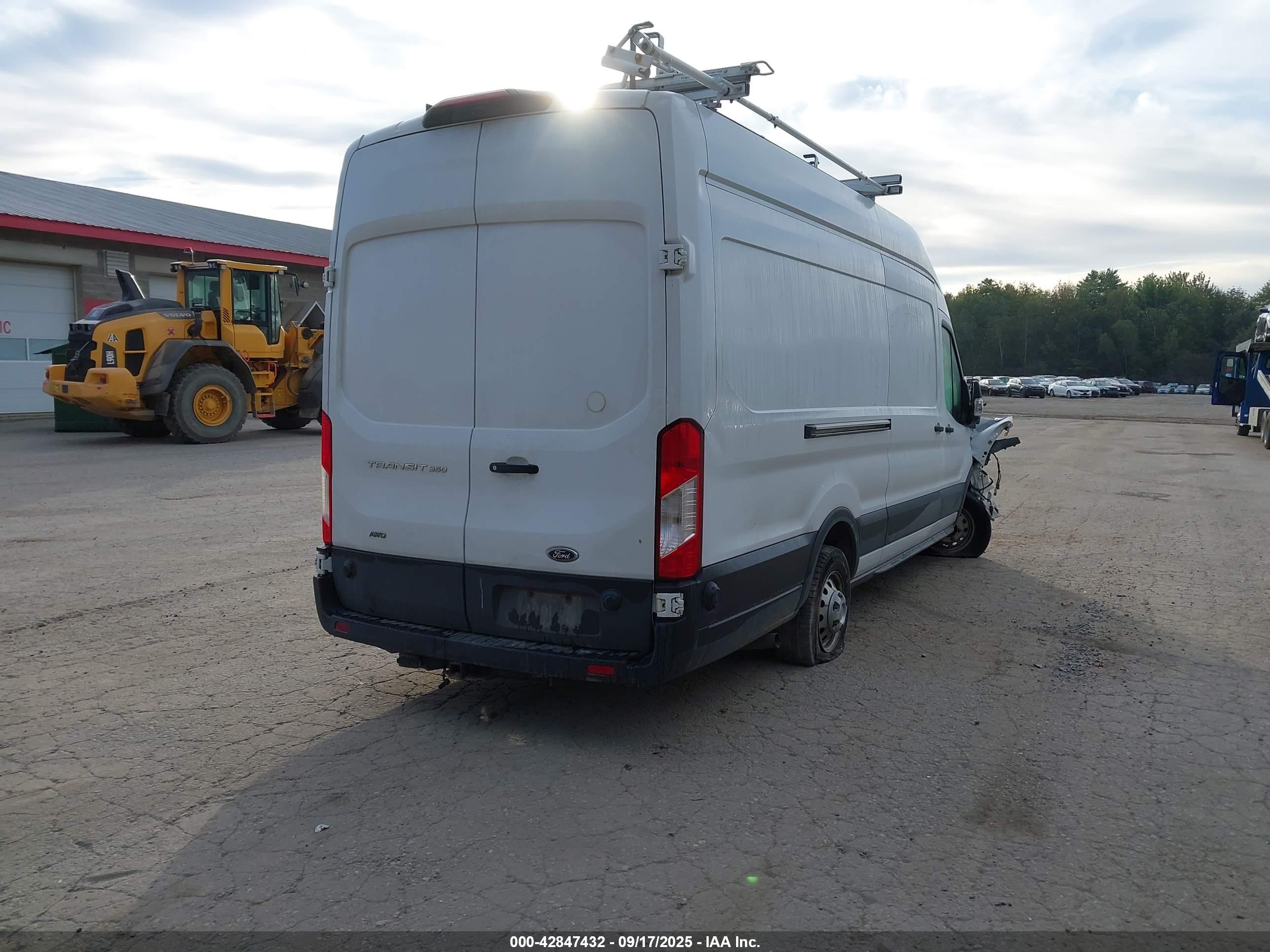 FORD TRANSIT-350 image 4