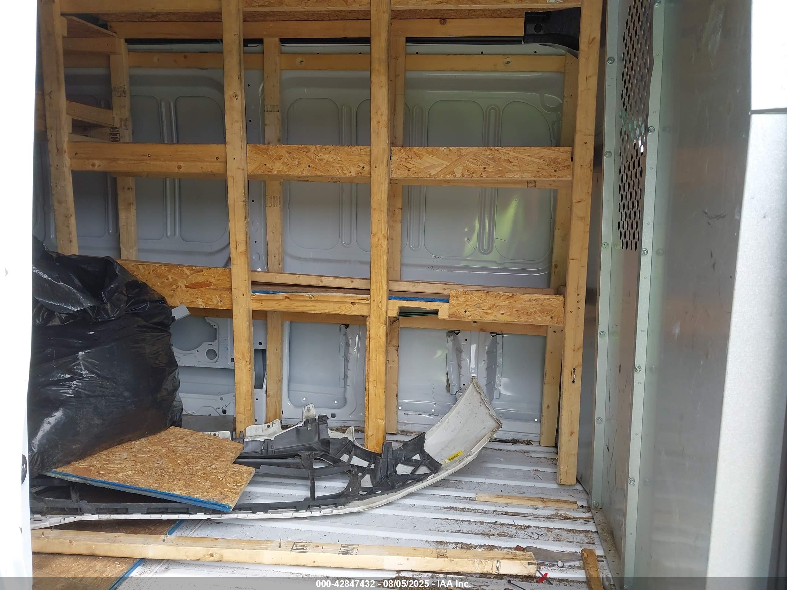FORD TRANSIT-350 image 8