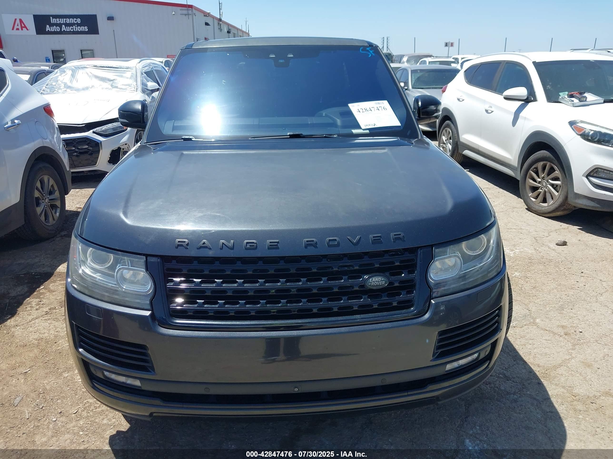 LAND ROVER image 6