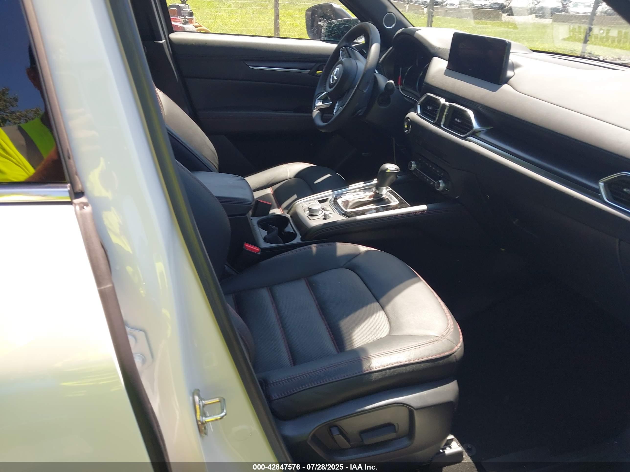 MAZDA CX-5 image 5