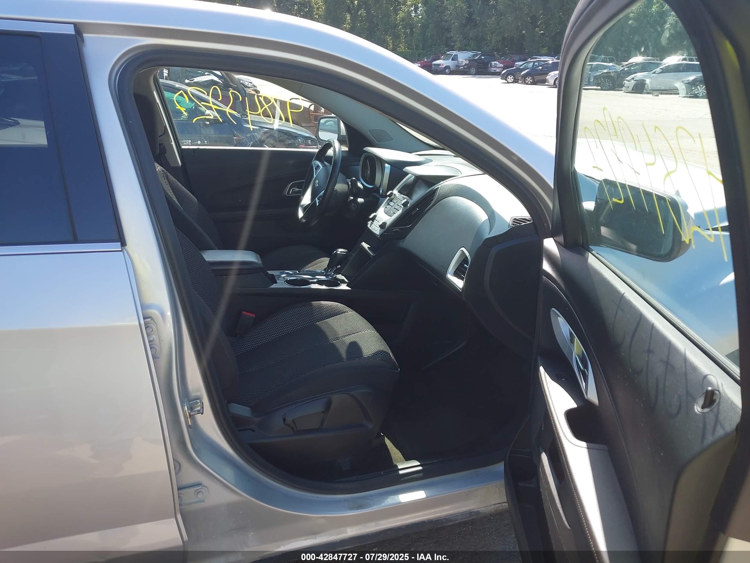 CHEVROLET EQUINOX image 5