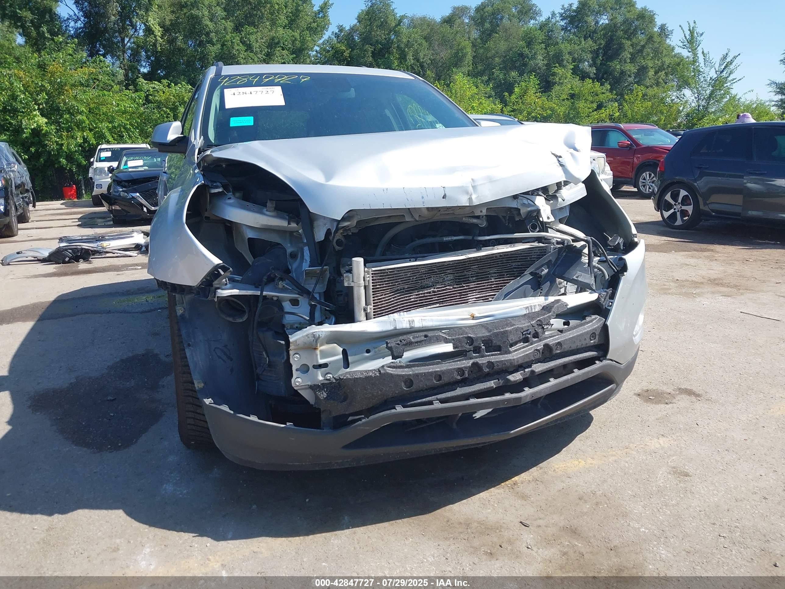 CHEVROLET EQUINOX image 6