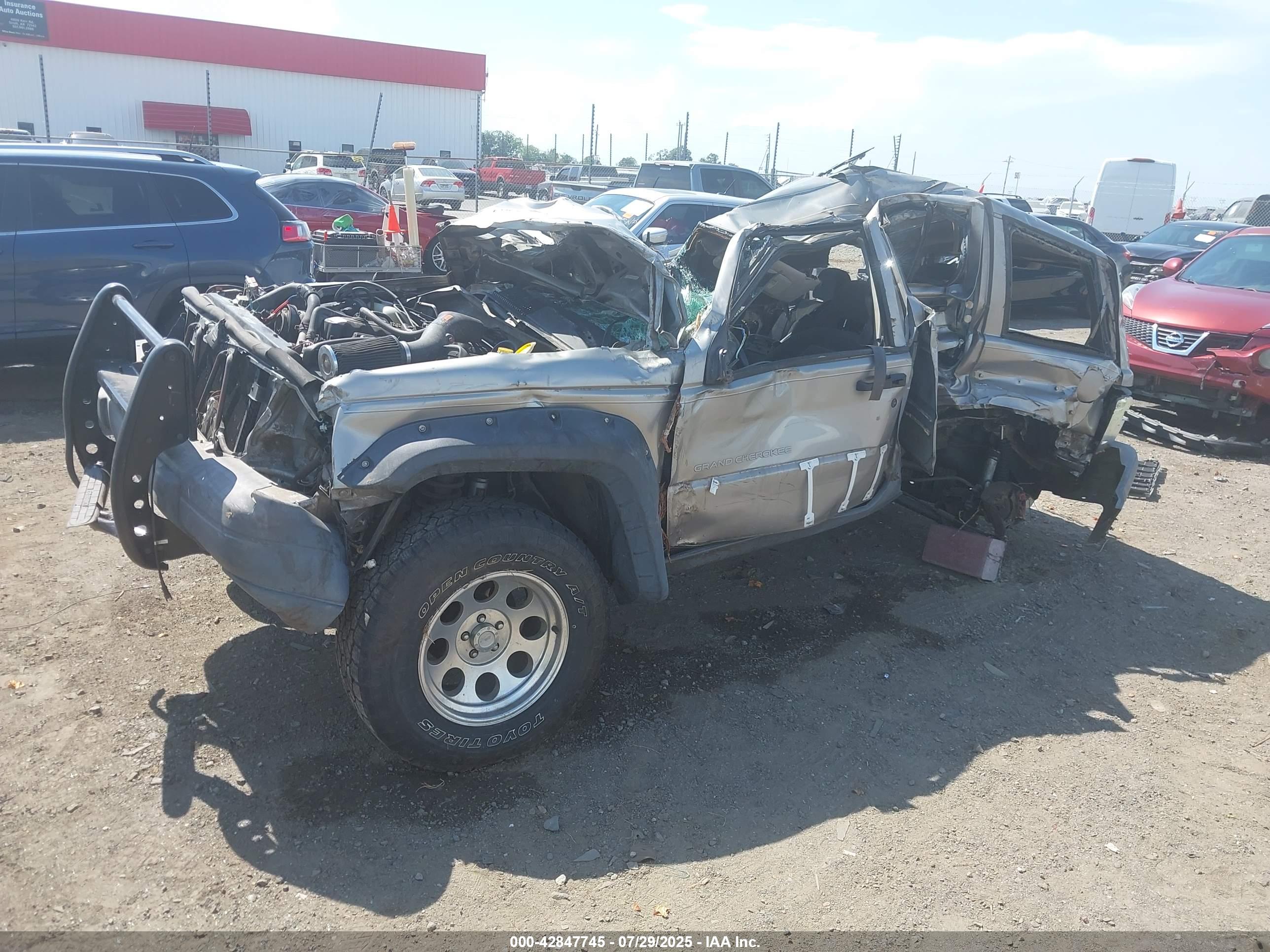 JEEP GRAND image 2