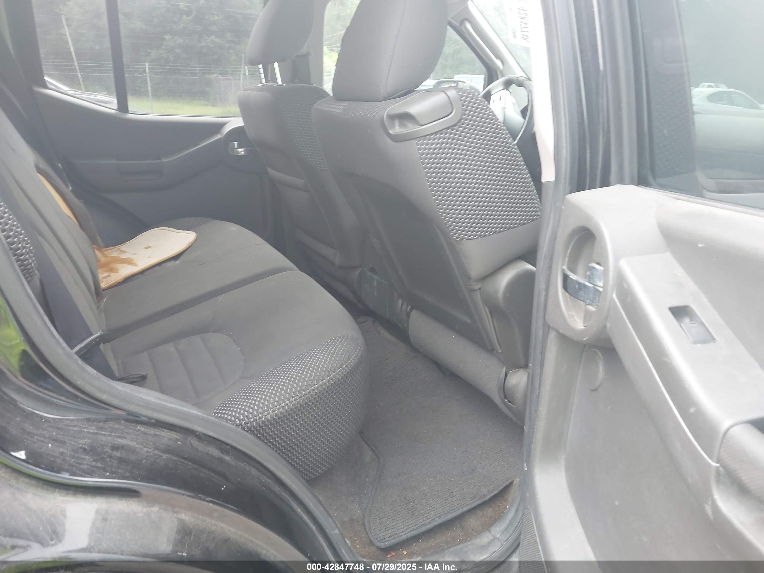 NISSAN XTERRA image 8