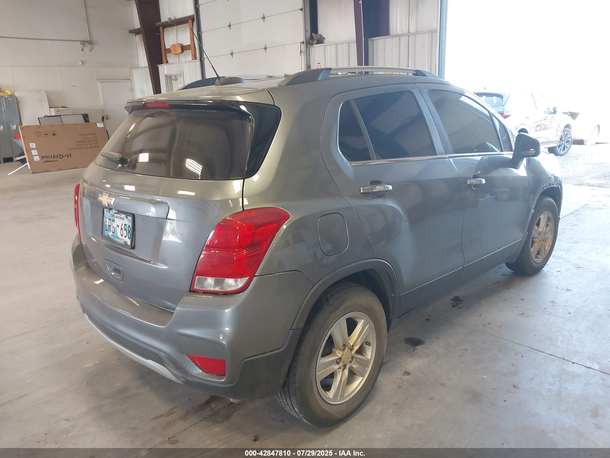 CHEVROLET TRAX image 4