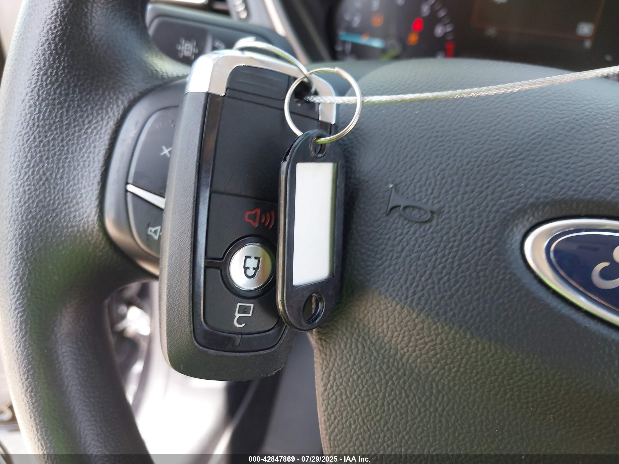 FORD ESCAPE image 11