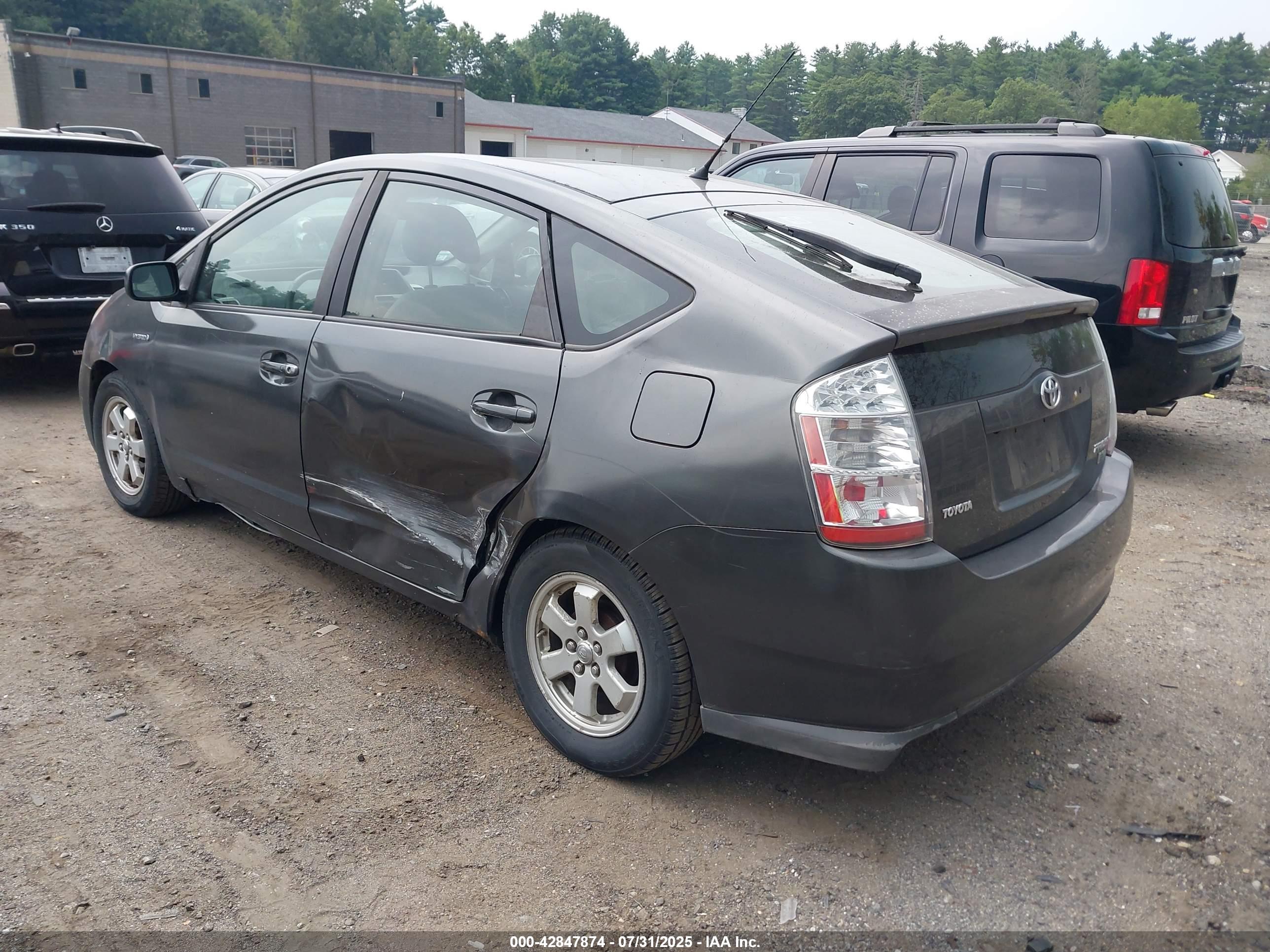 TOYOTA PRIUS image 3