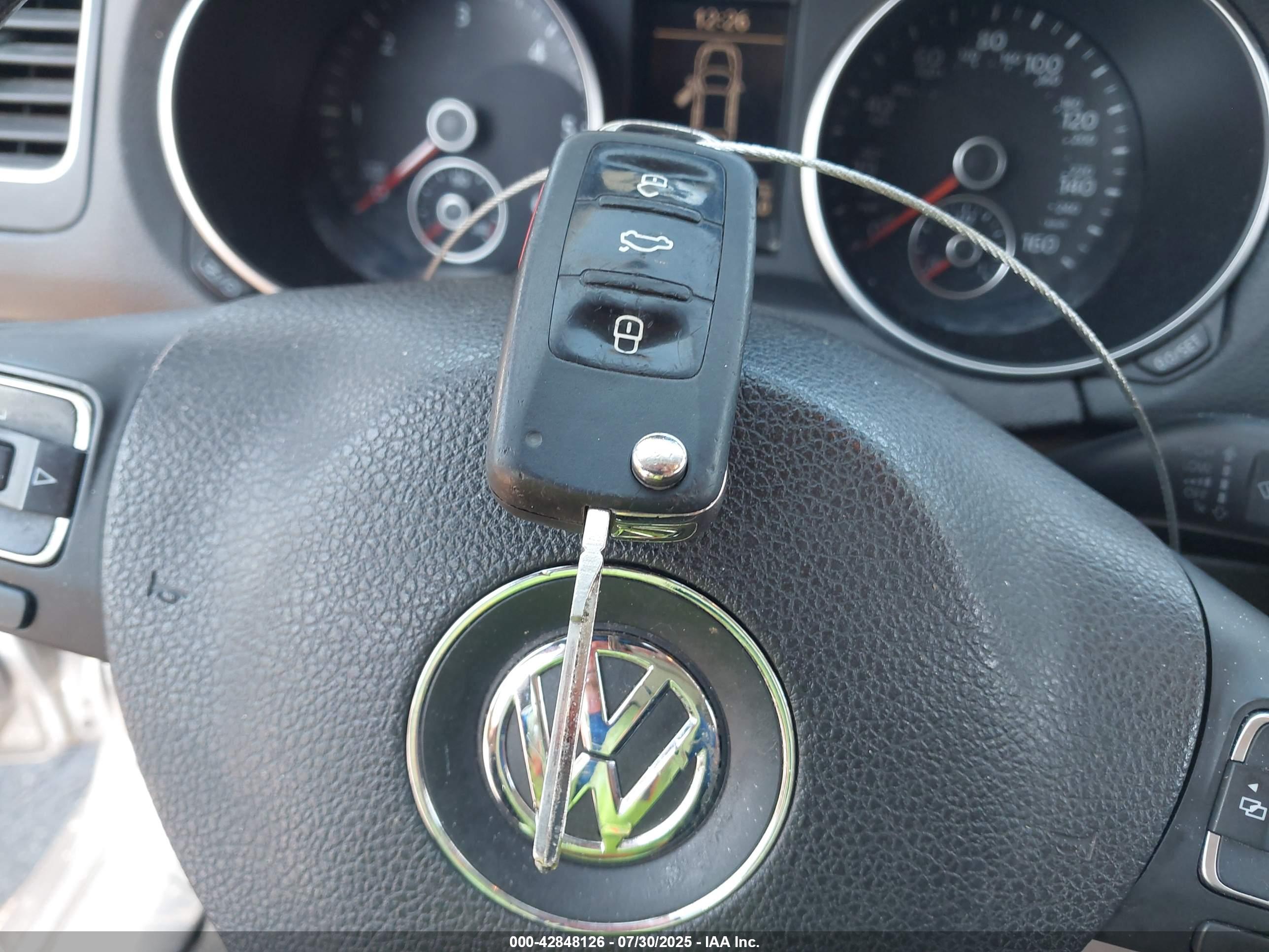 VOLKSWAGEN JETTA image 11