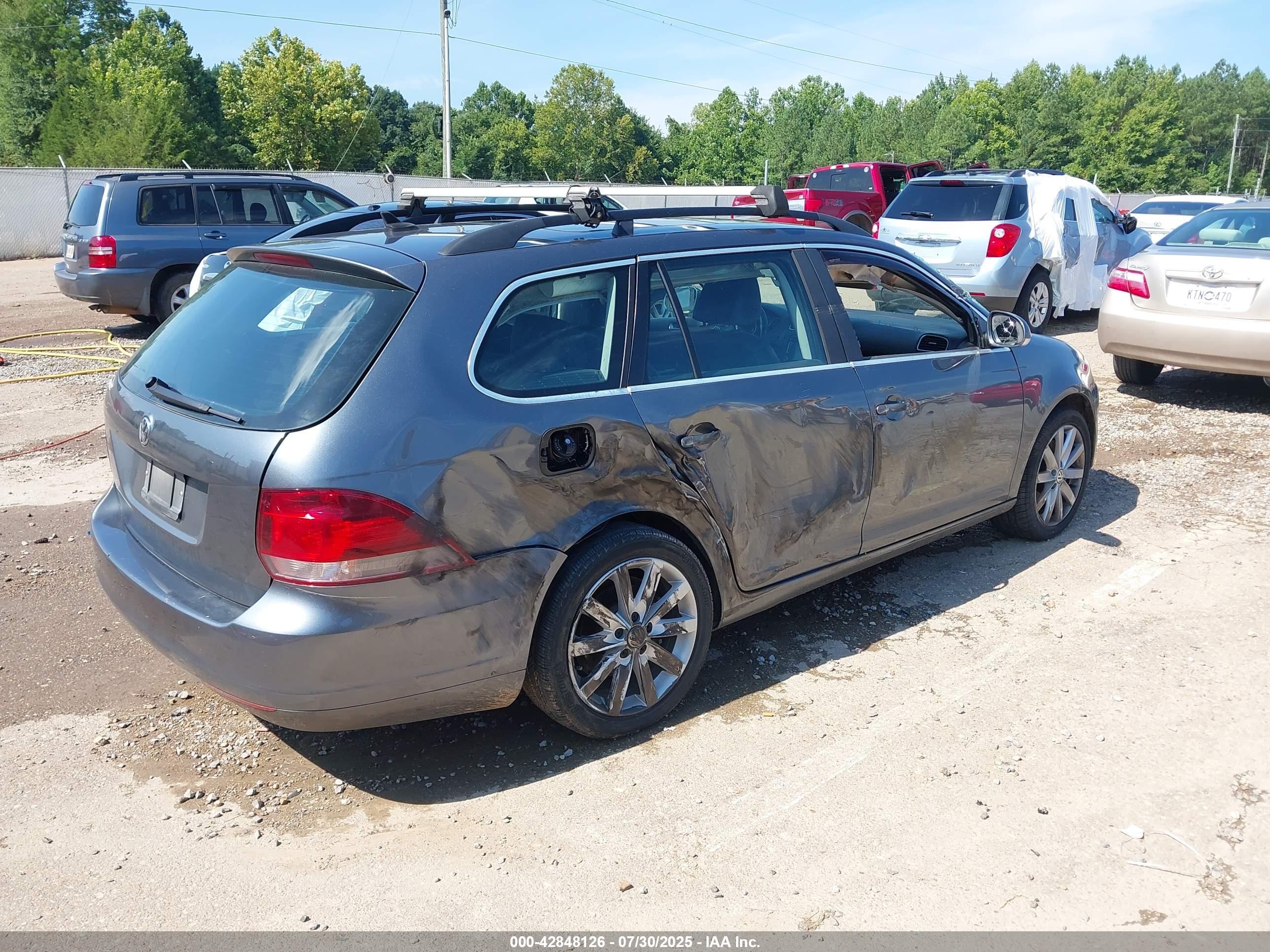 VOLKSWAGEN JETTA image 4