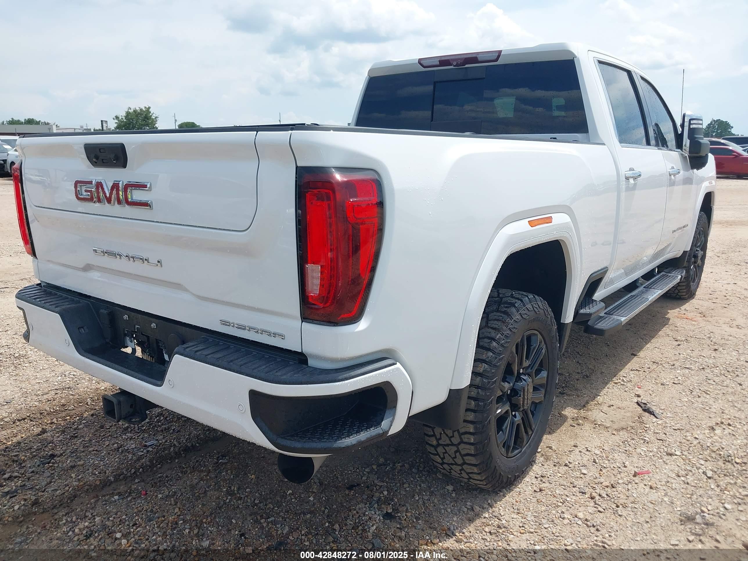 GMC SIERRA image 4