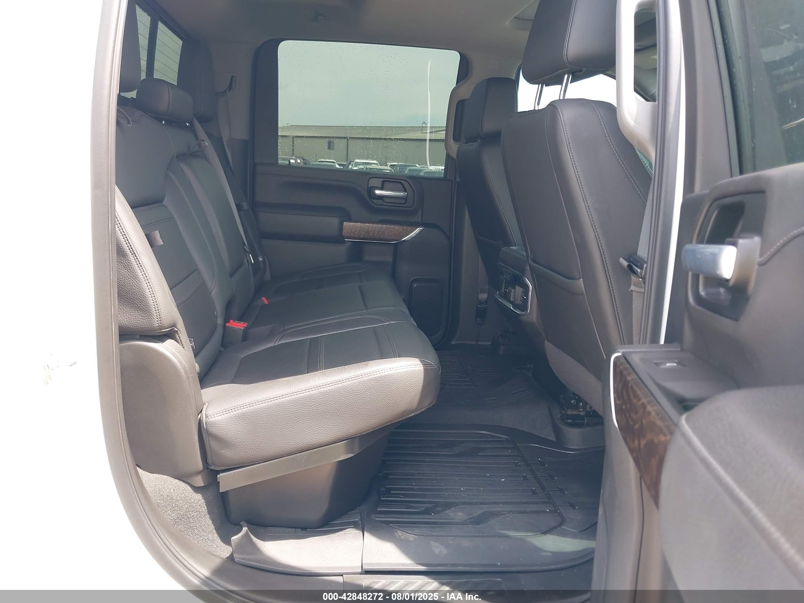 GMC SIERRA image 8