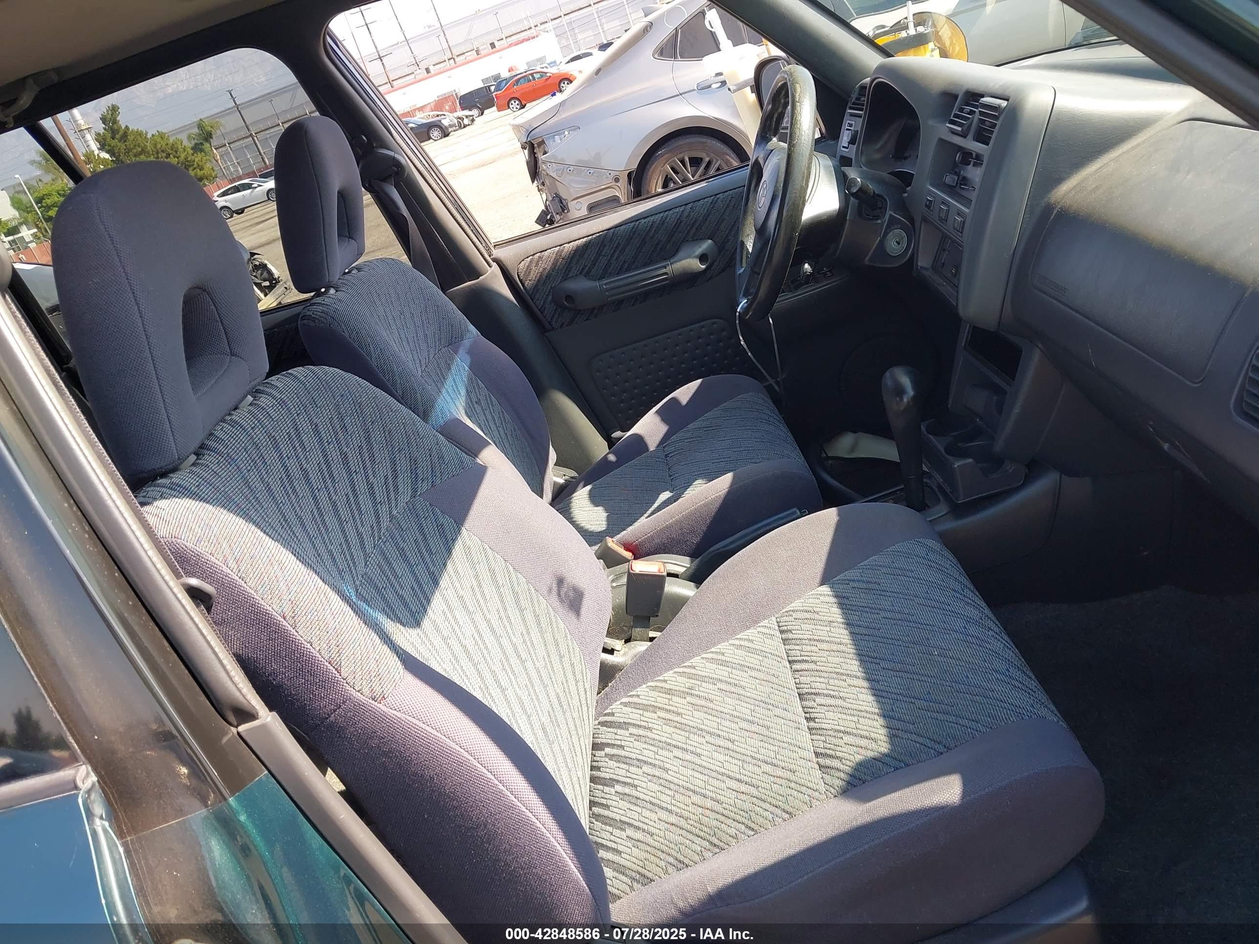TOYOTA RAV4 image 5