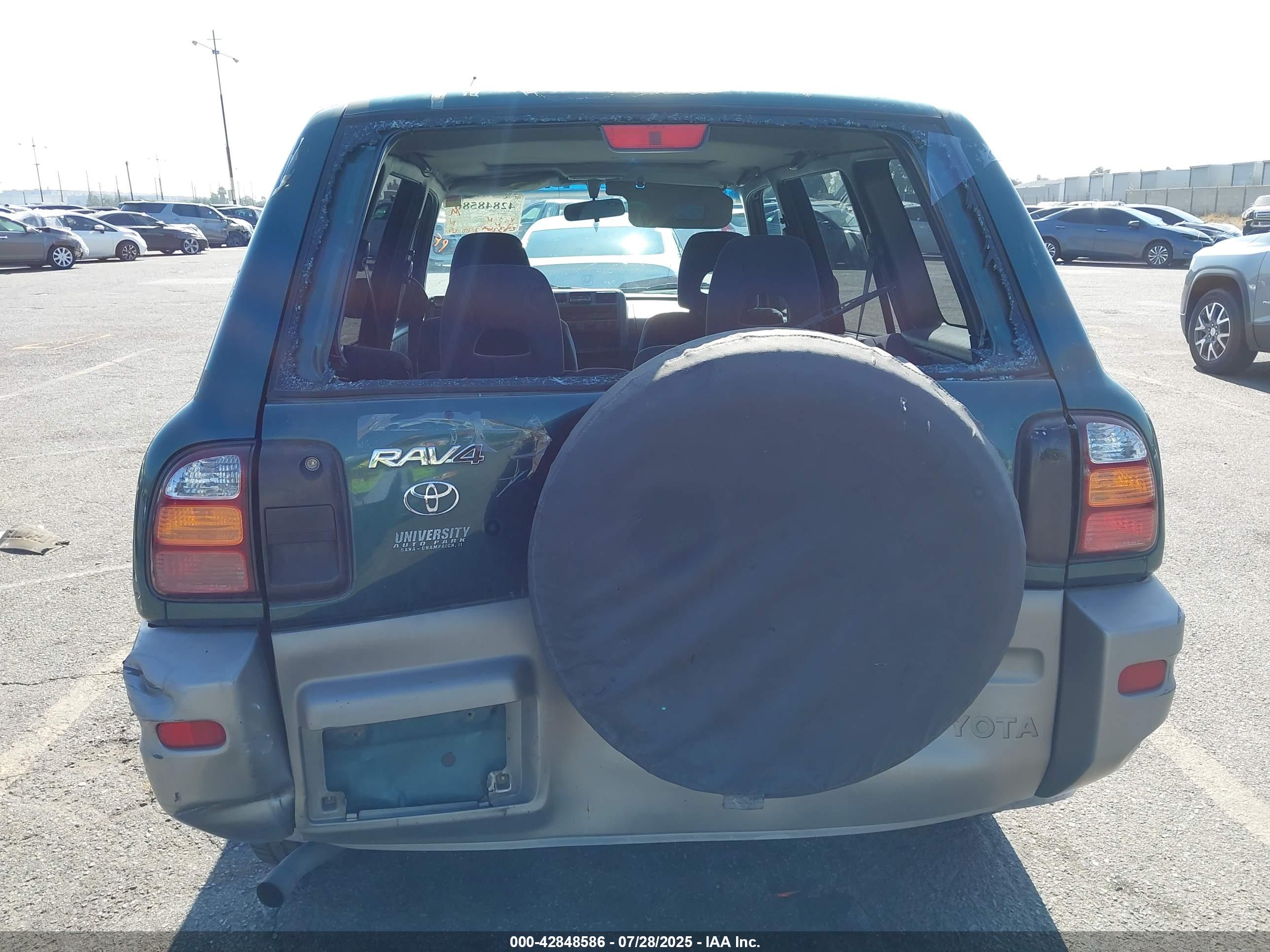 TOYOTA RAV4 image 6