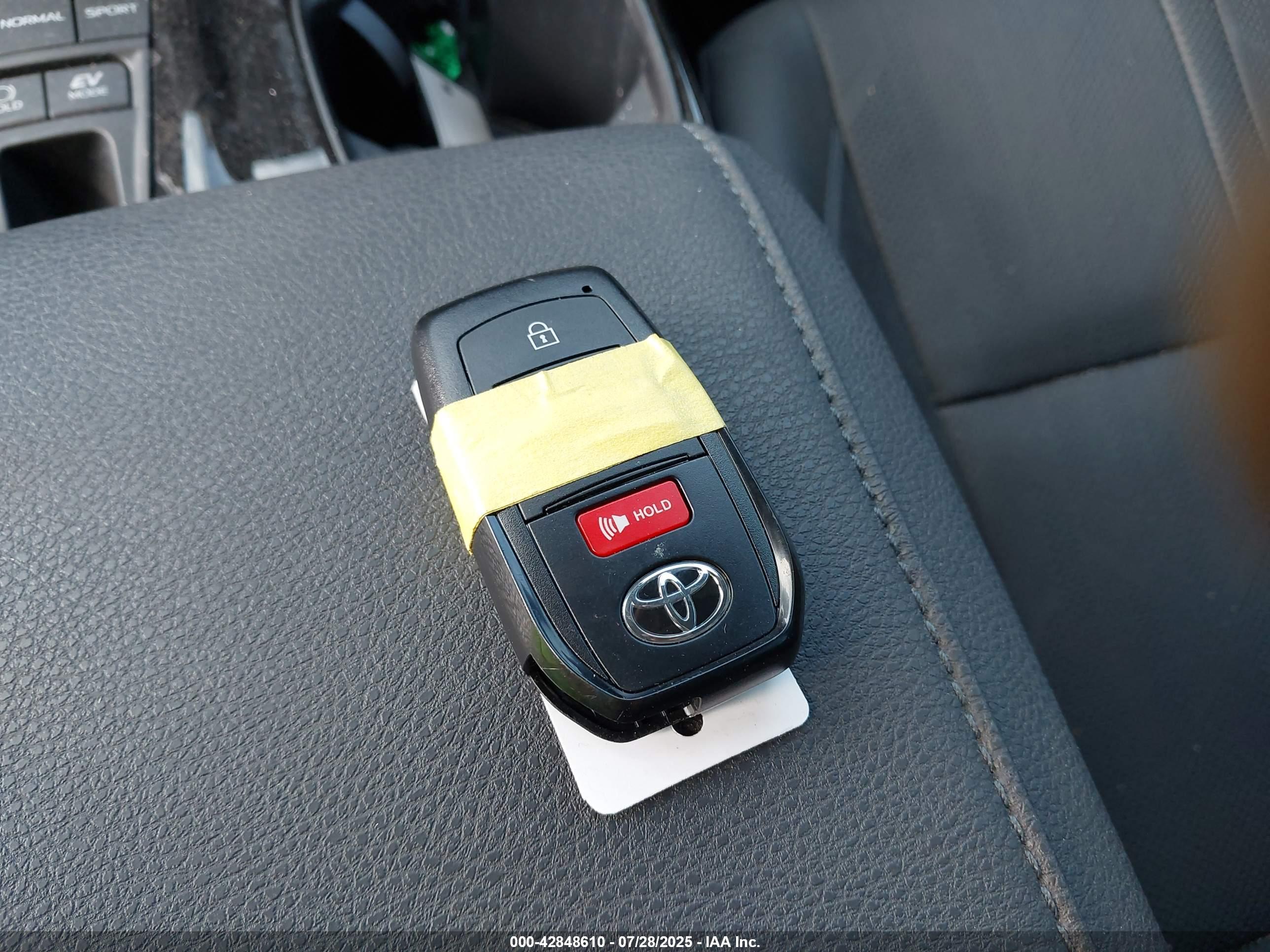TOYOTA CAMRY image 11