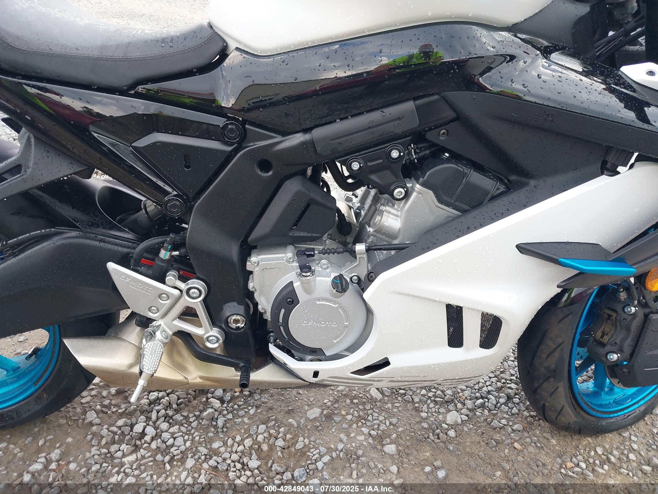CF MOTO image 8