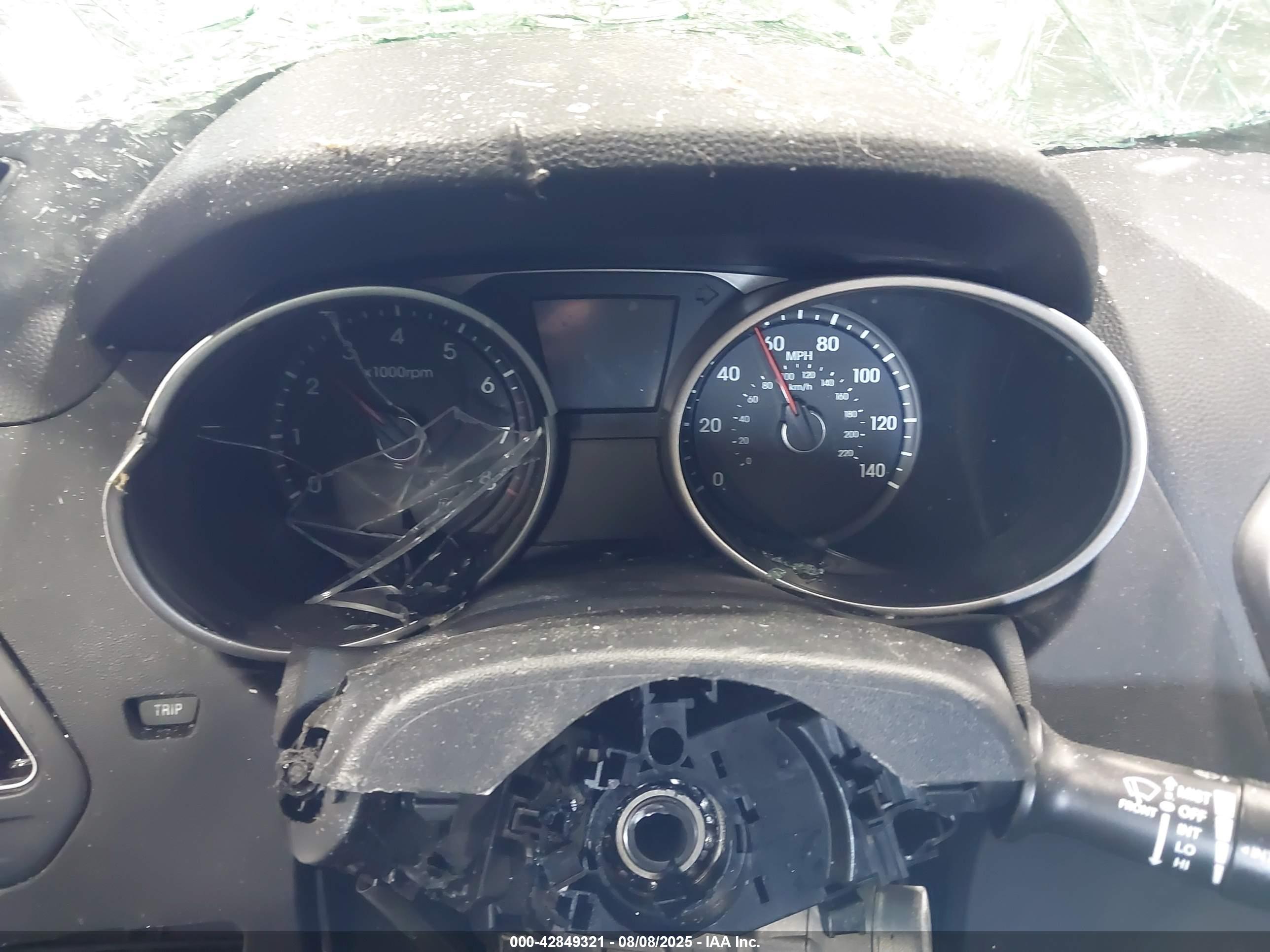 HYUNDAI TUCSON image 7