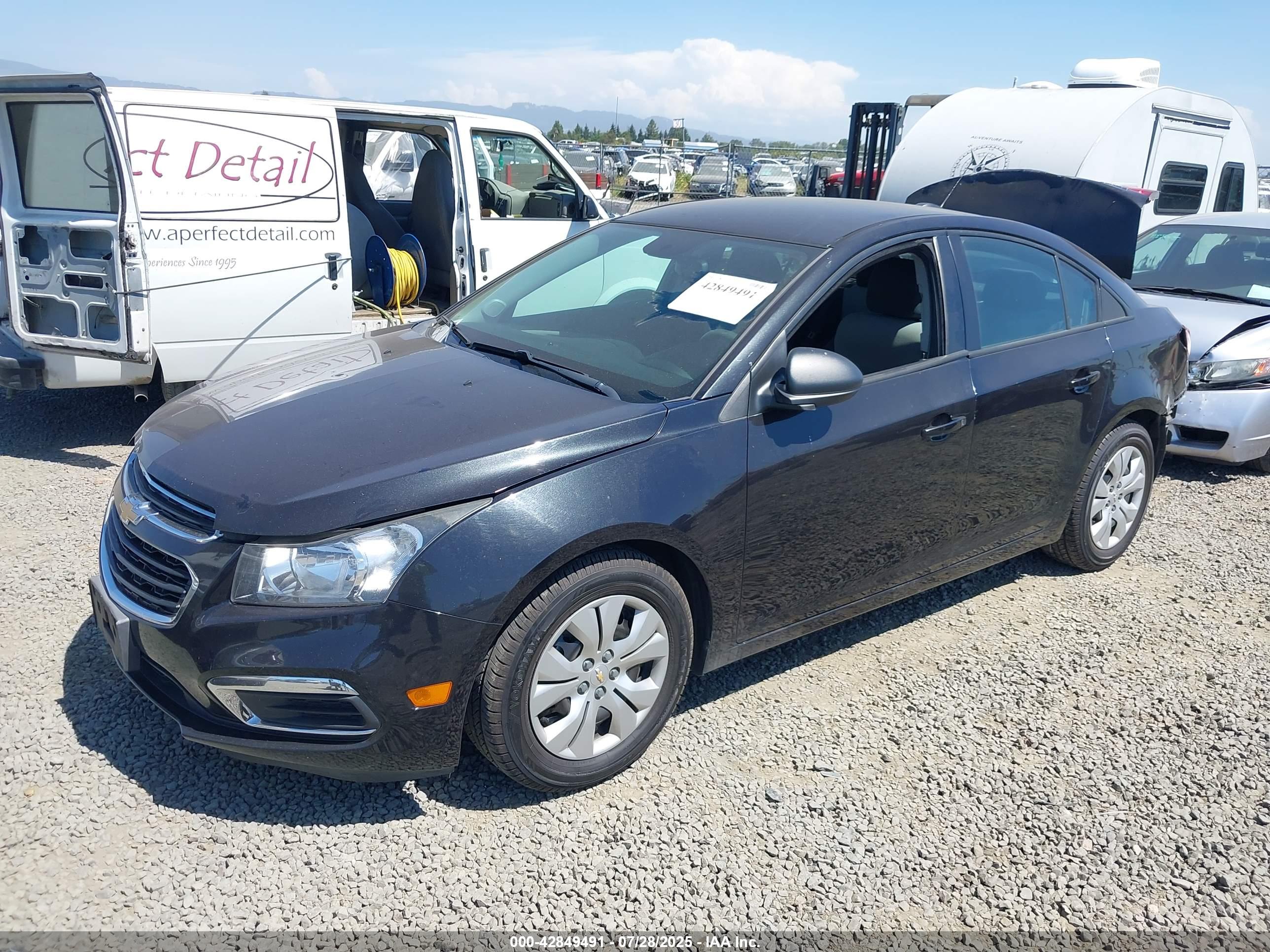 CHEVROLET CRUZE image 2