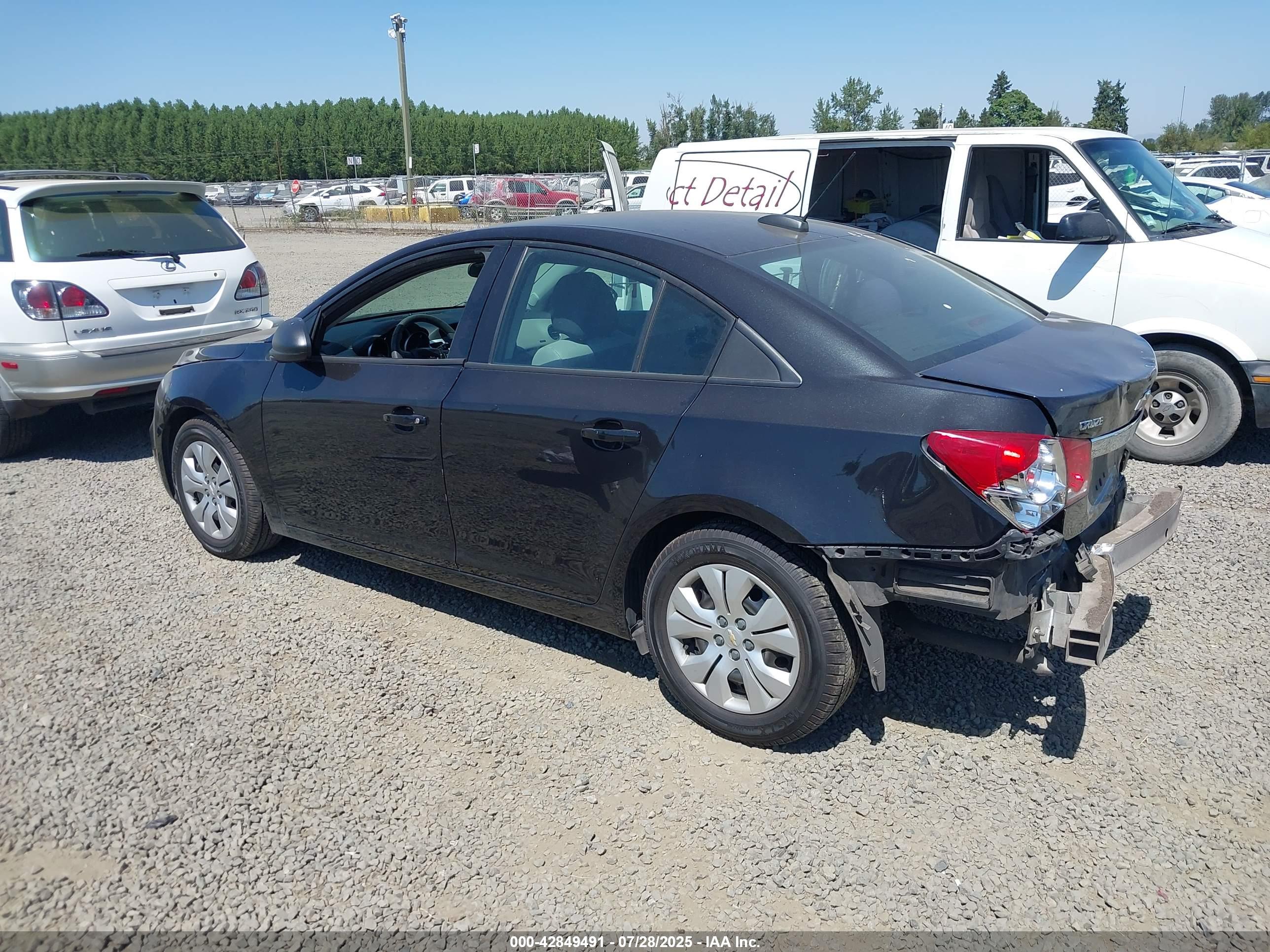CHEVROLET CRUZE image 3
