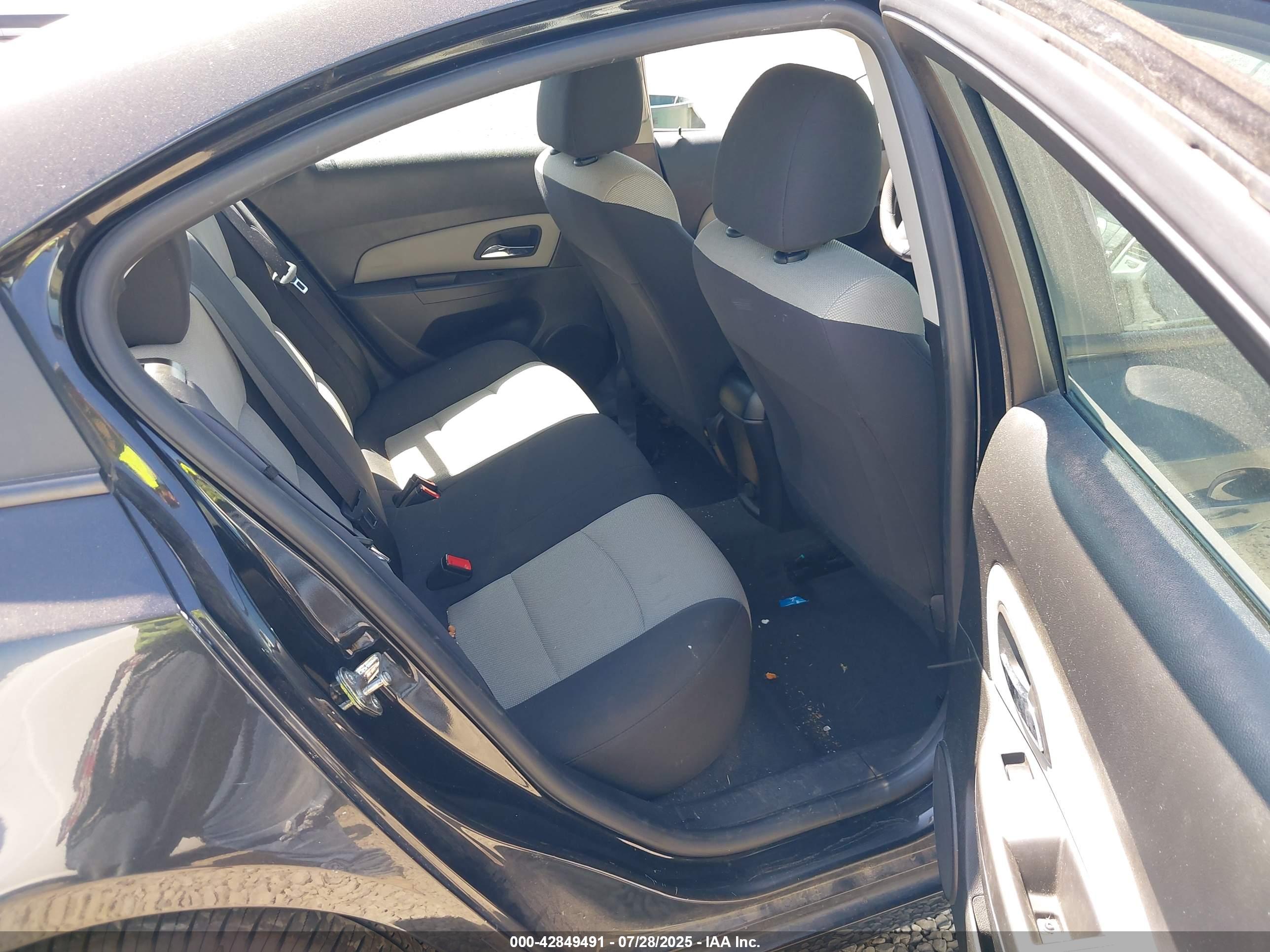 CHEVROLET CRUZE image 8