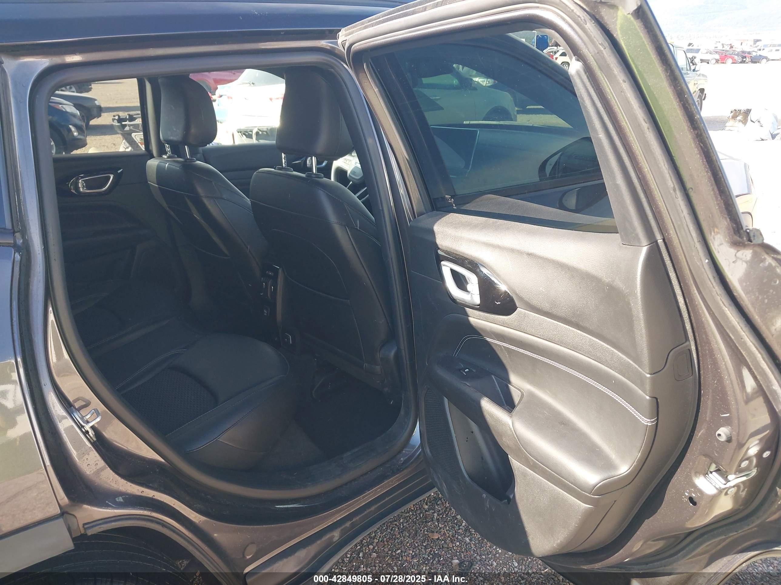 JEEP COMPASS image 8