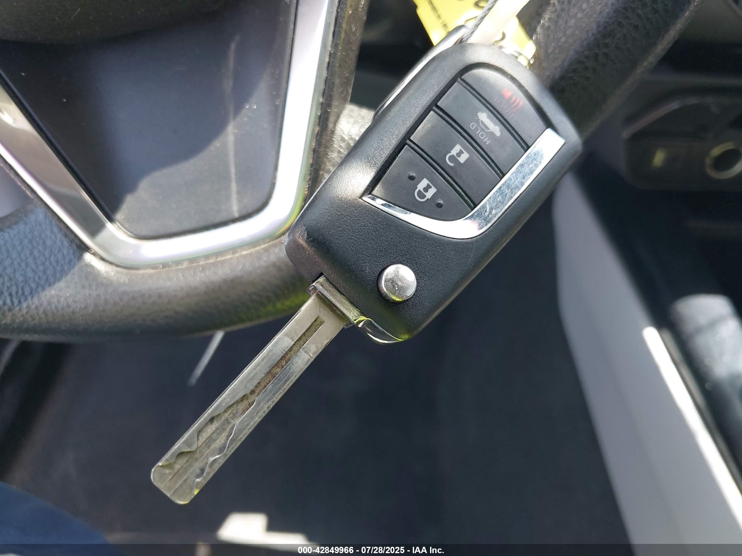 TOYOTA CAMRY image 11